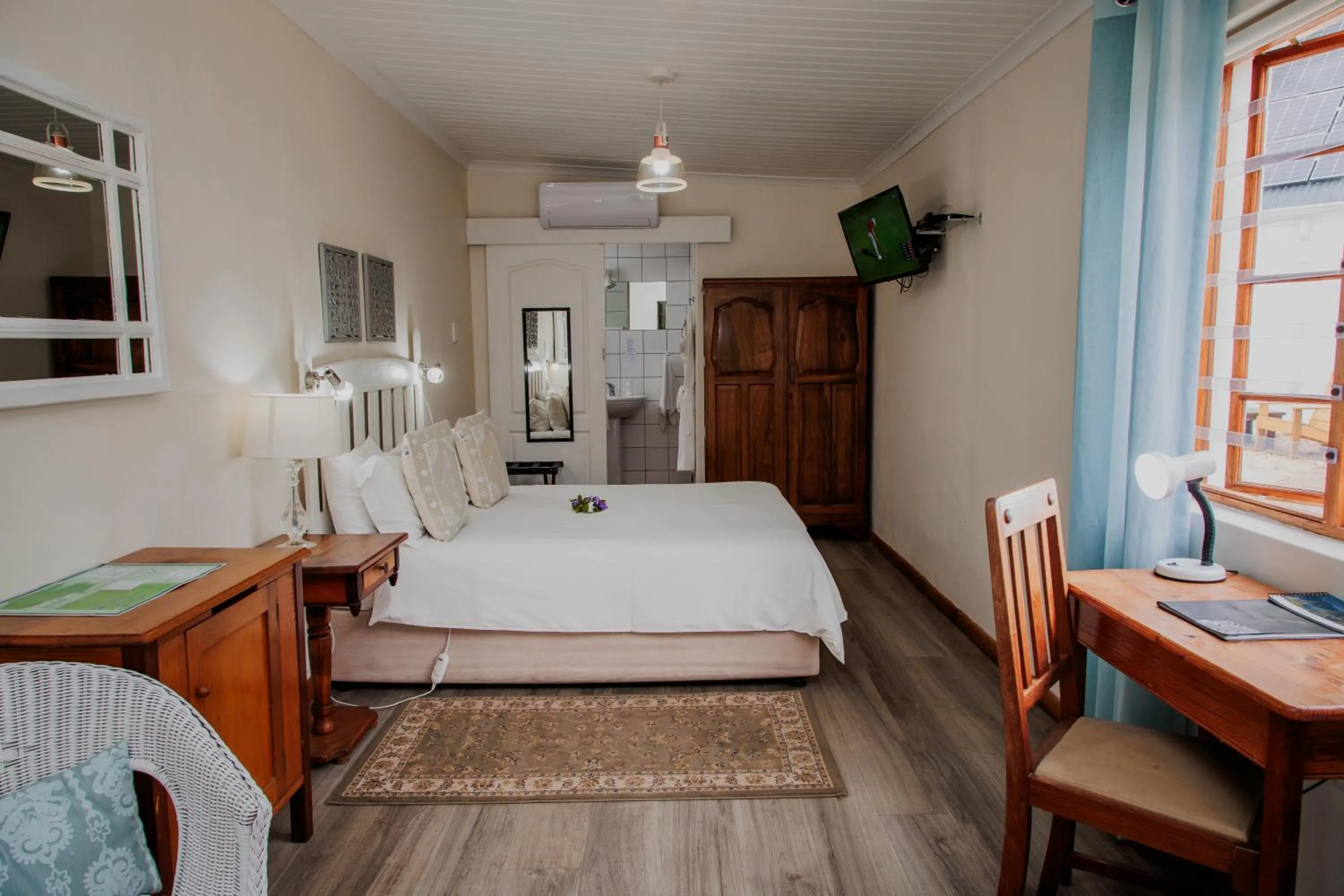 Bed in Aan de Oever Guesthouse