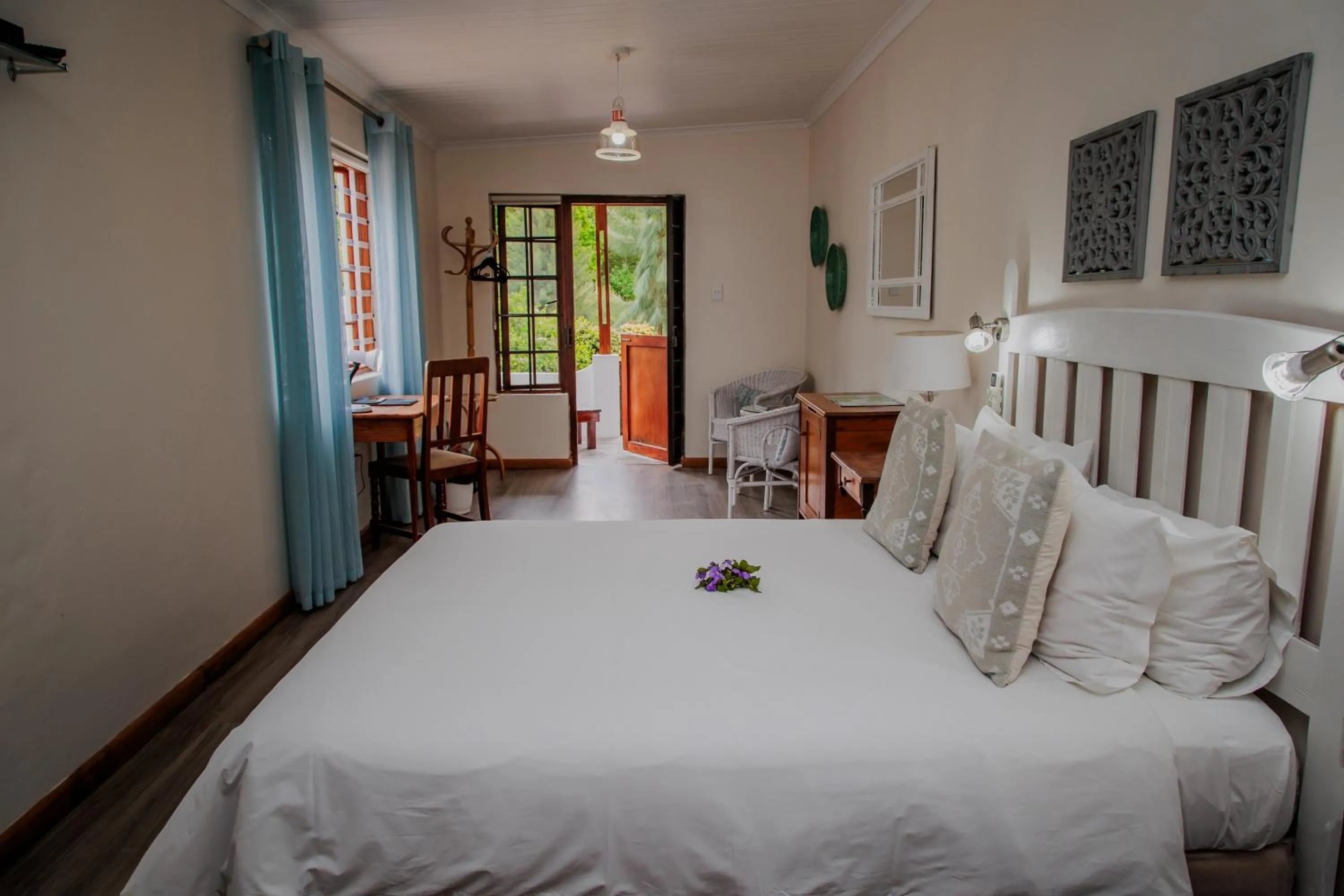 Bed in Aan de Oever Guesthouse