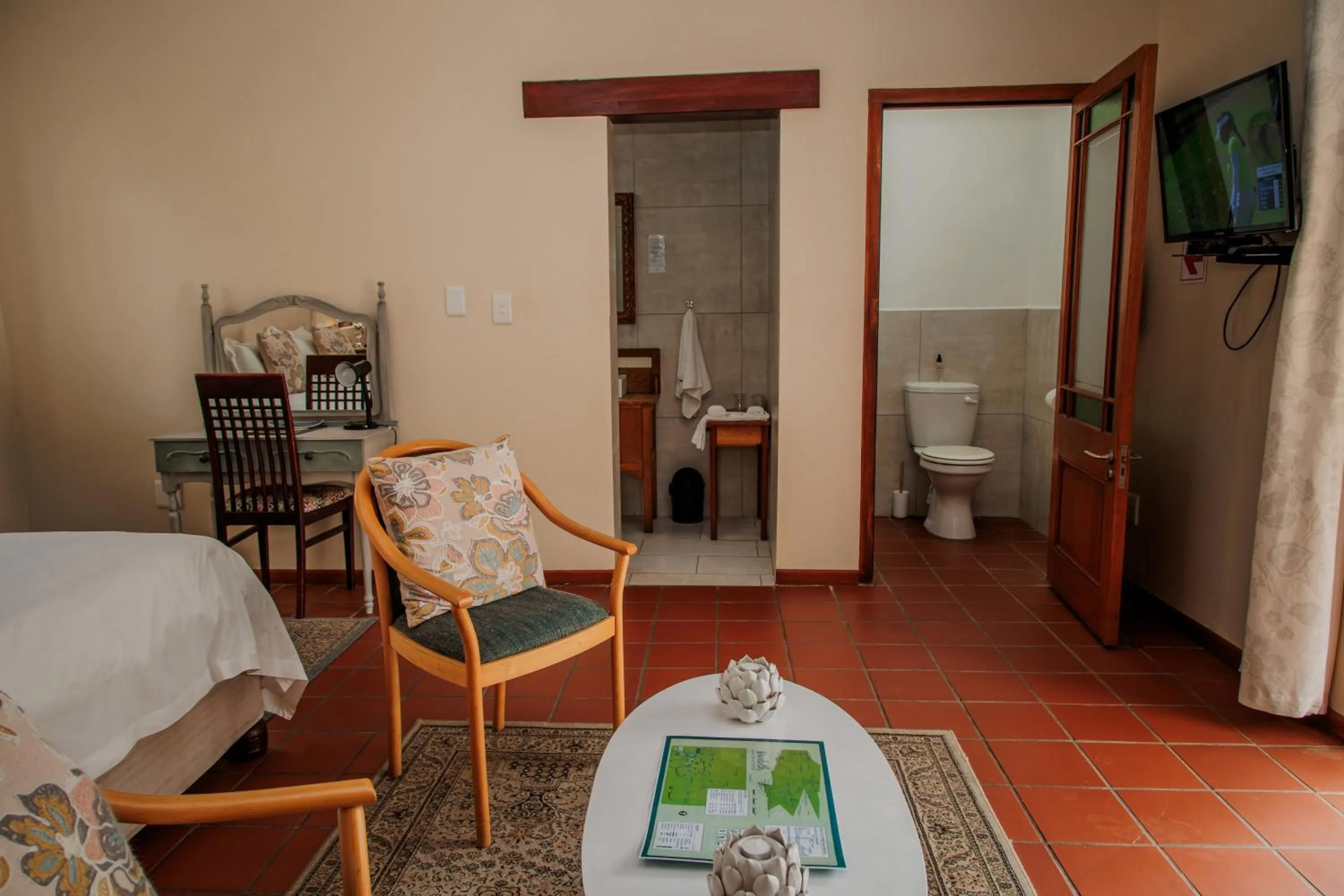 Bed in Aan de Oever Guesthouse