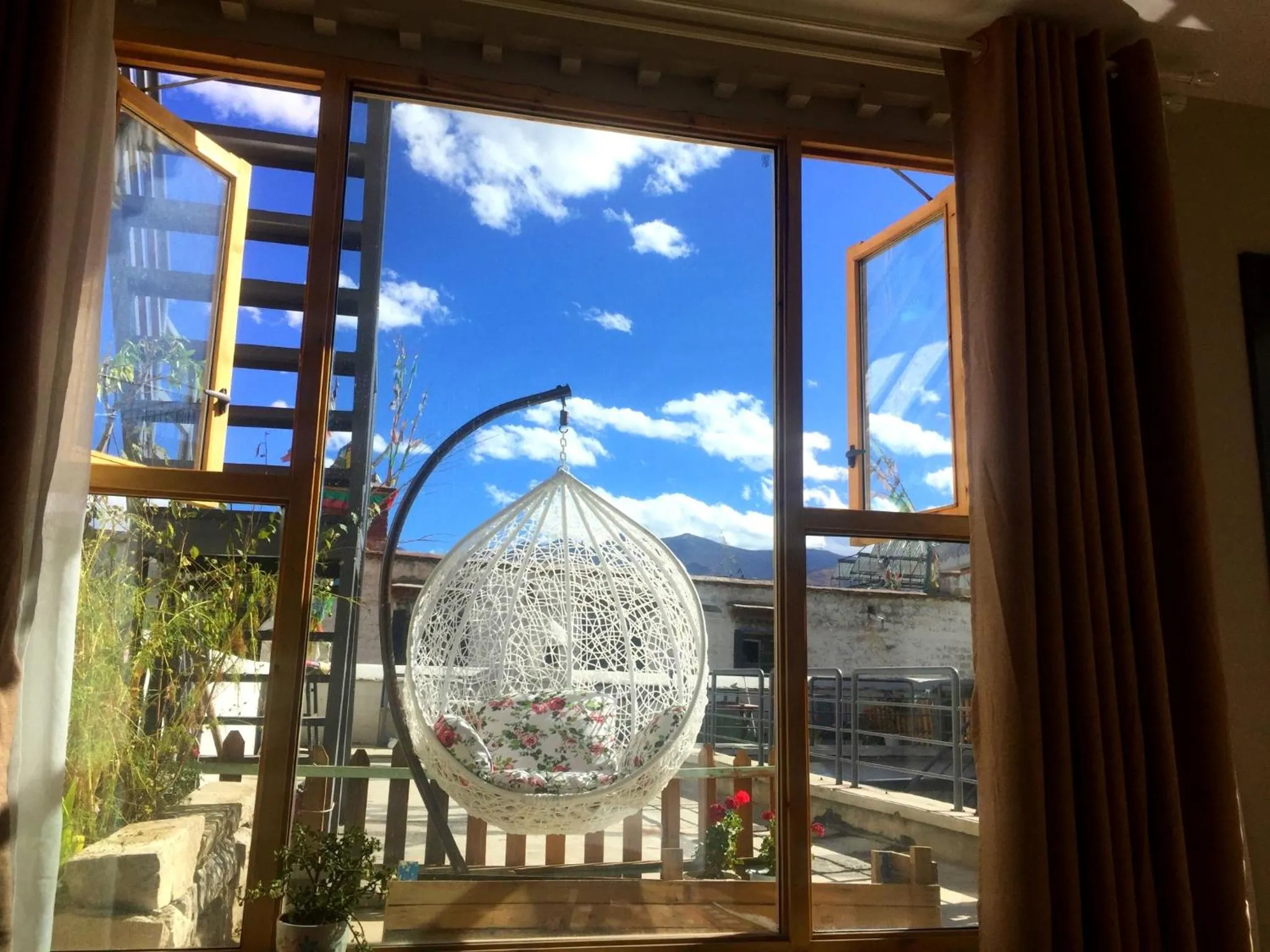 Garden view in Fengma Feiyang Hostel