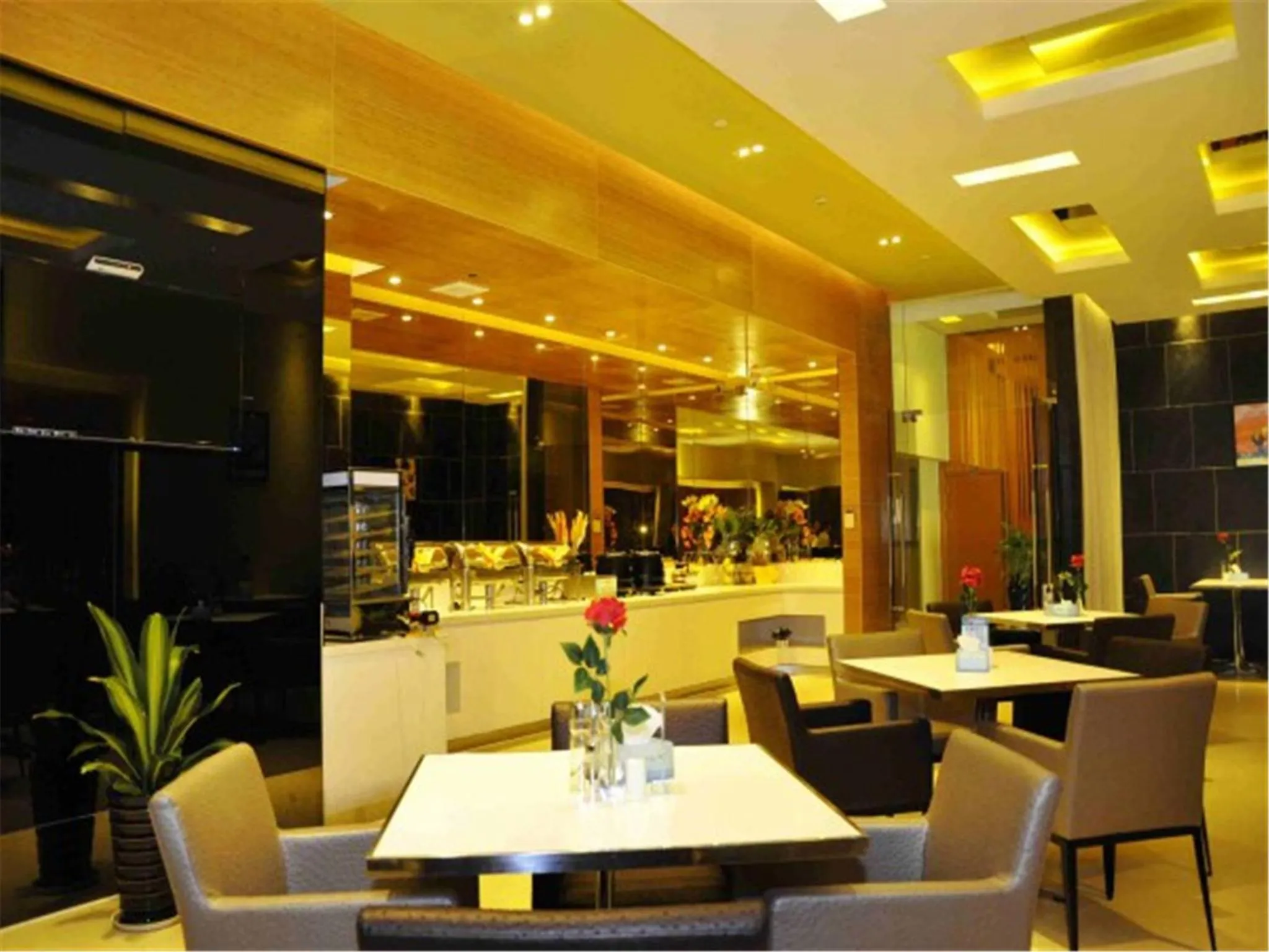 Restaurant/places to eat in Jinjiang Inn Xiamen North Railway Station Jiageng Sports Stadium