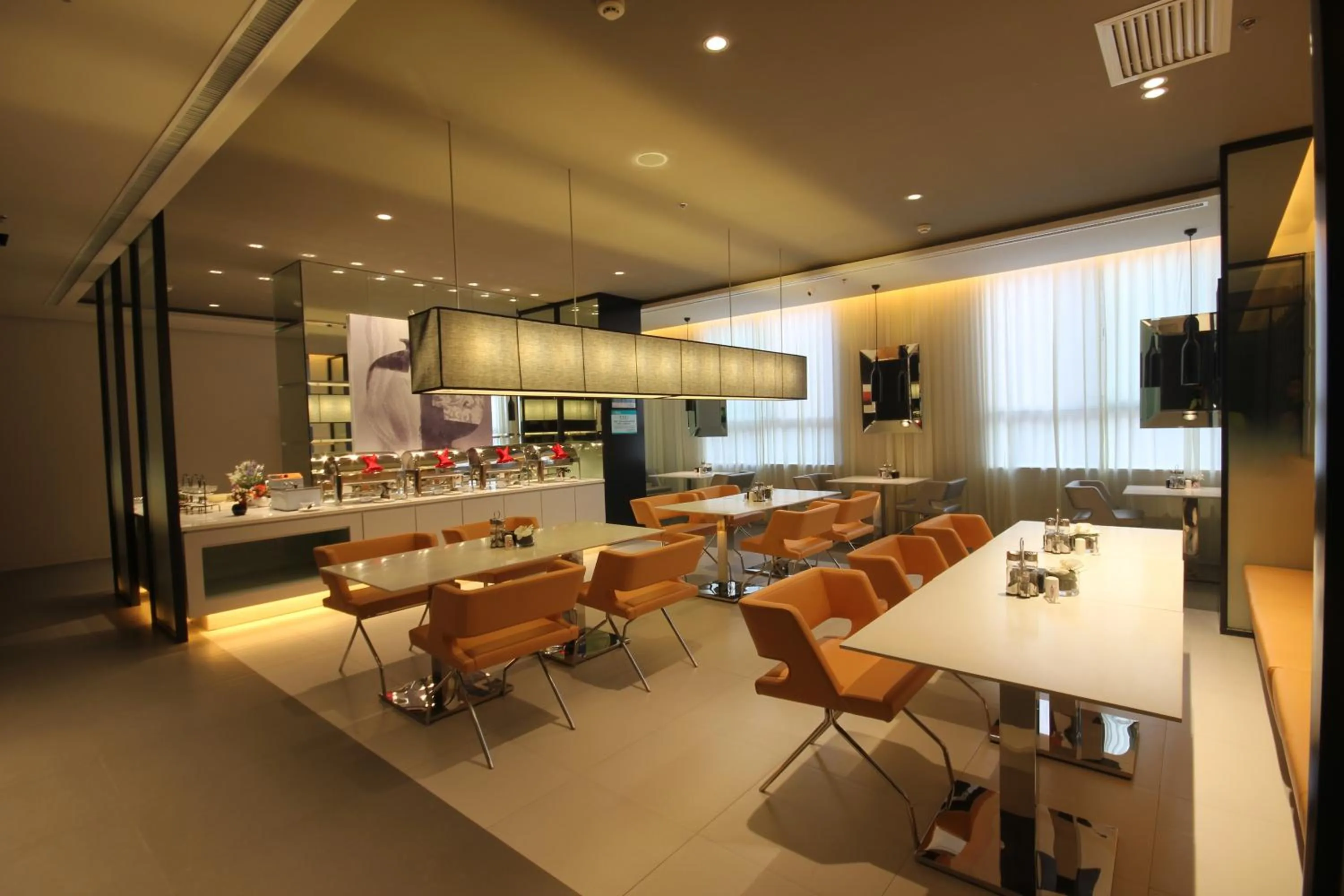 Restaurant/places to eat in Jinjiang Inn Yanliang Qianjin Road City Square