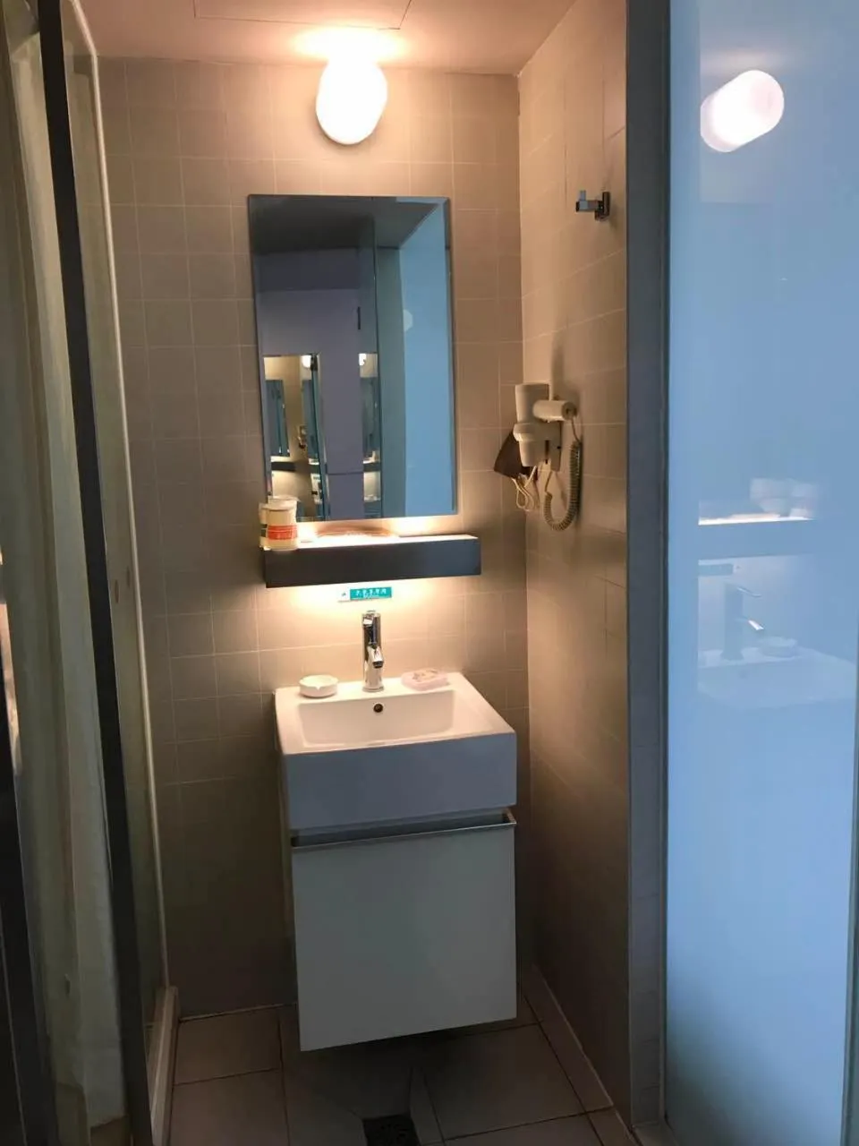 Bathroom in Jinjiang Inn Select Tianjin Tanggu Metro Station Zhongxin North Road