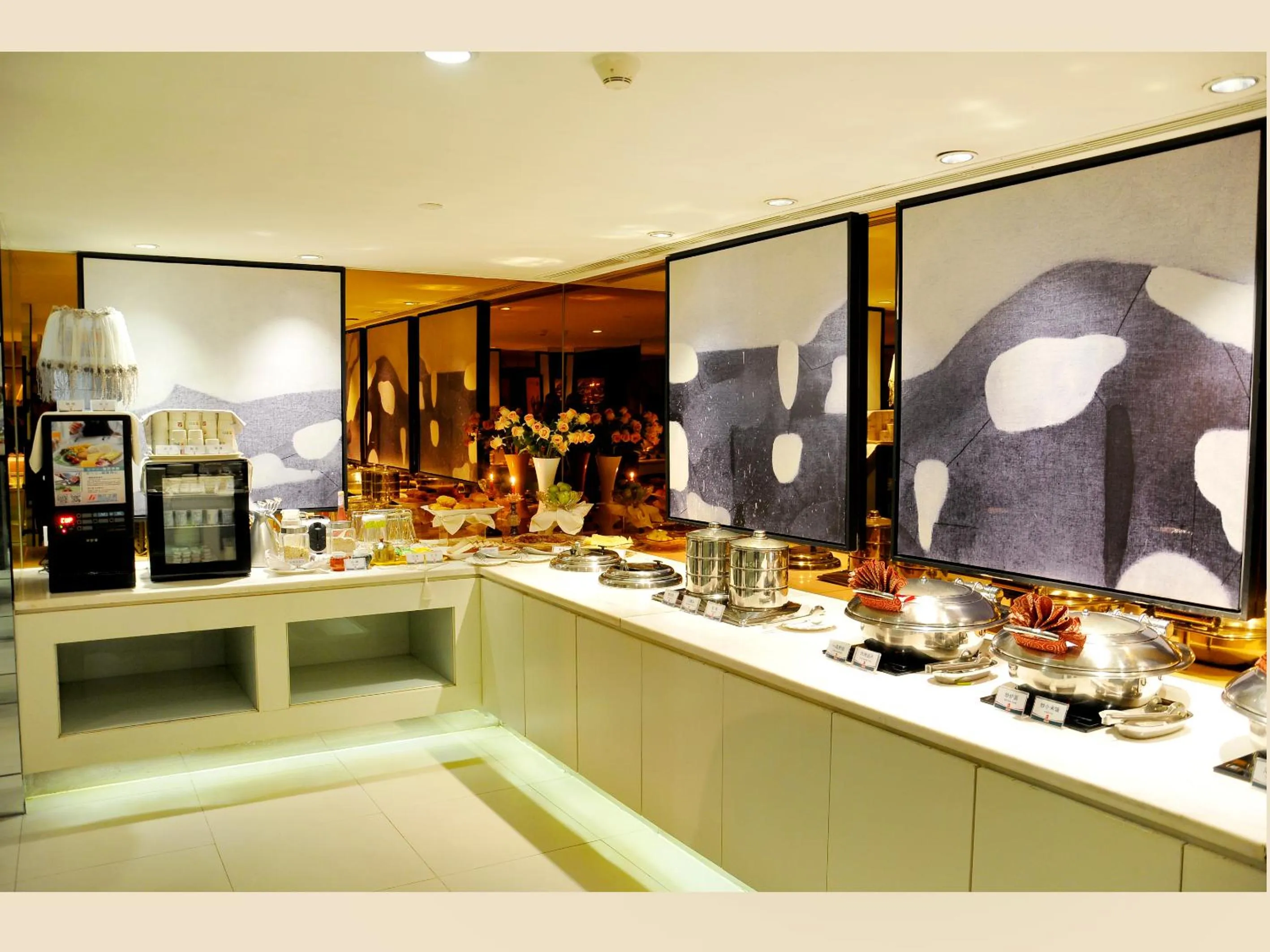 Restaurant/places to eat in Goldmet Inn Changzhi Bayi Square