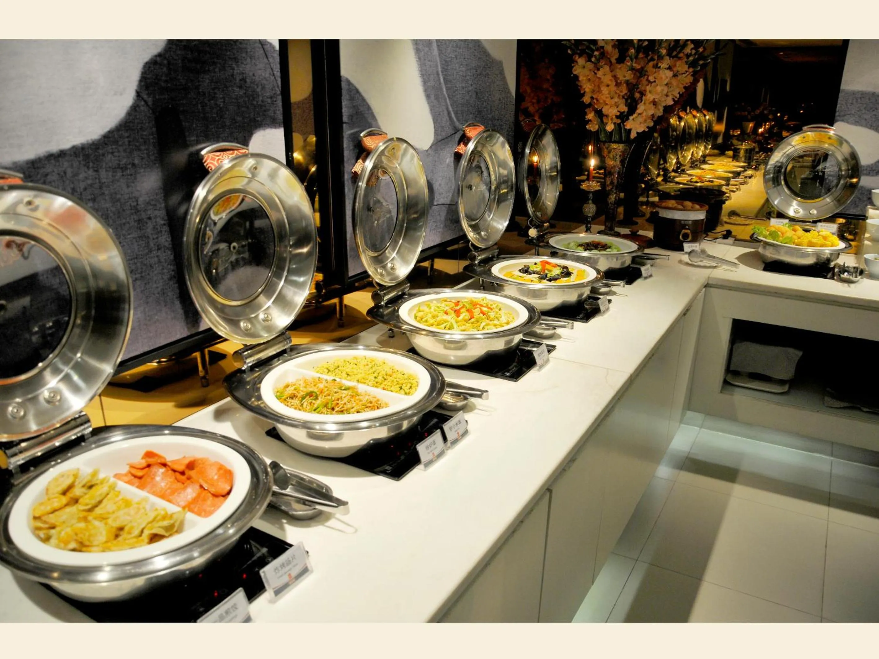 Buffet breakfast in Goldmet Inn Changzhi Bayi Square