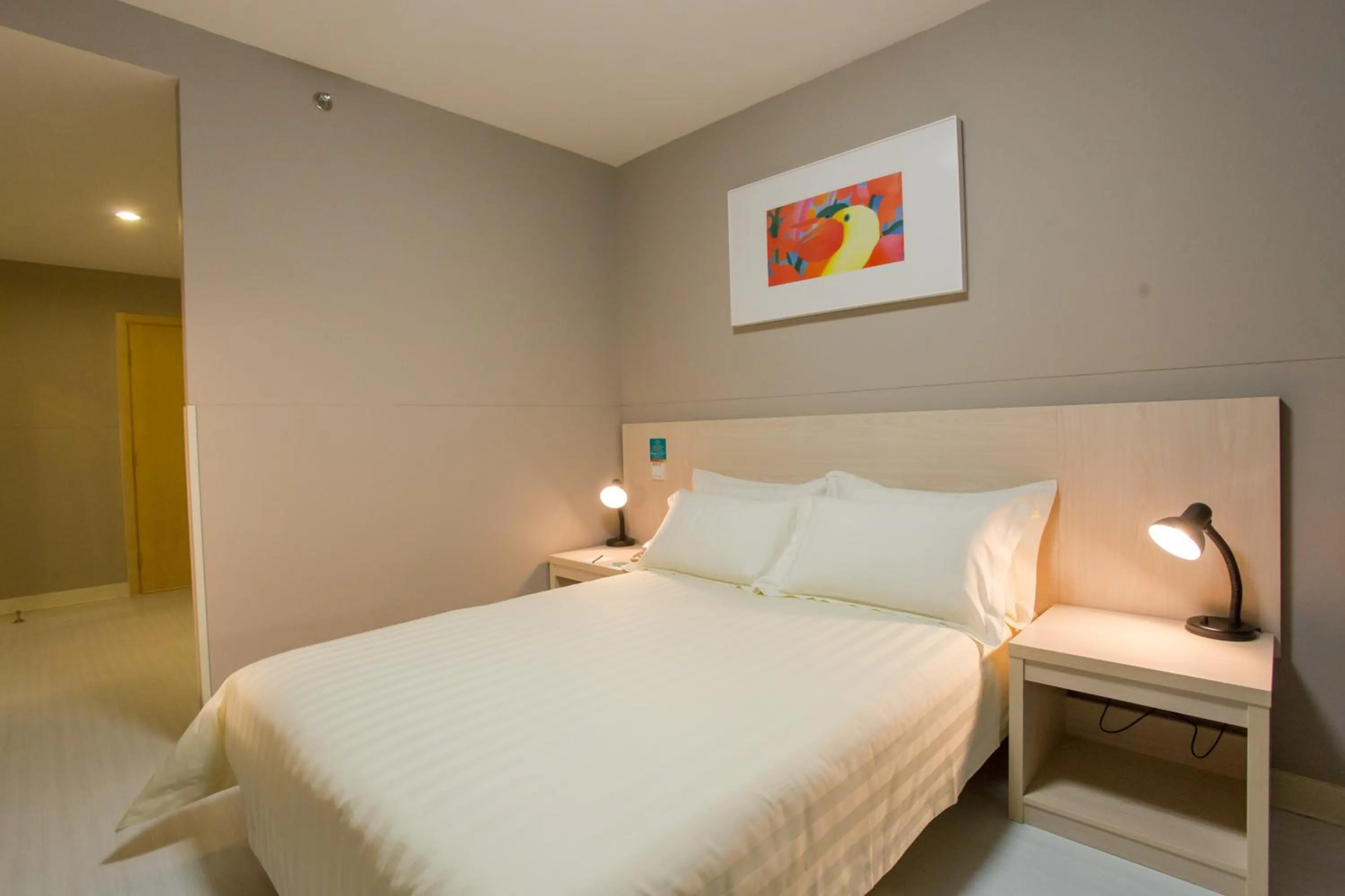 Bedroom, Bed in Jinjiang Inn Beijing Olympics Park