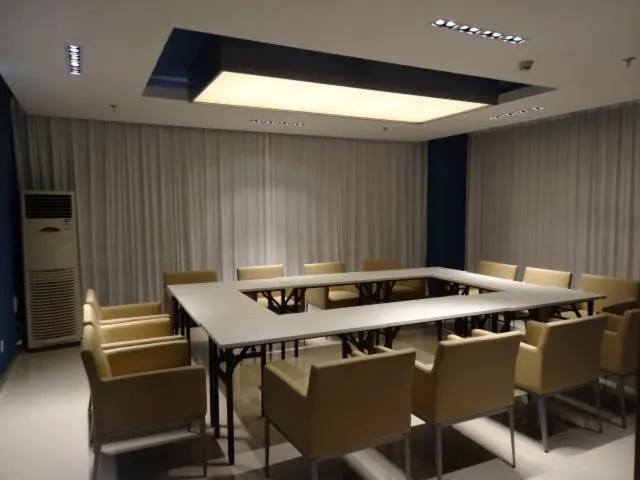 Meeting/conference room in Jinjiang Inn Wuhan Wuchang Railway Station