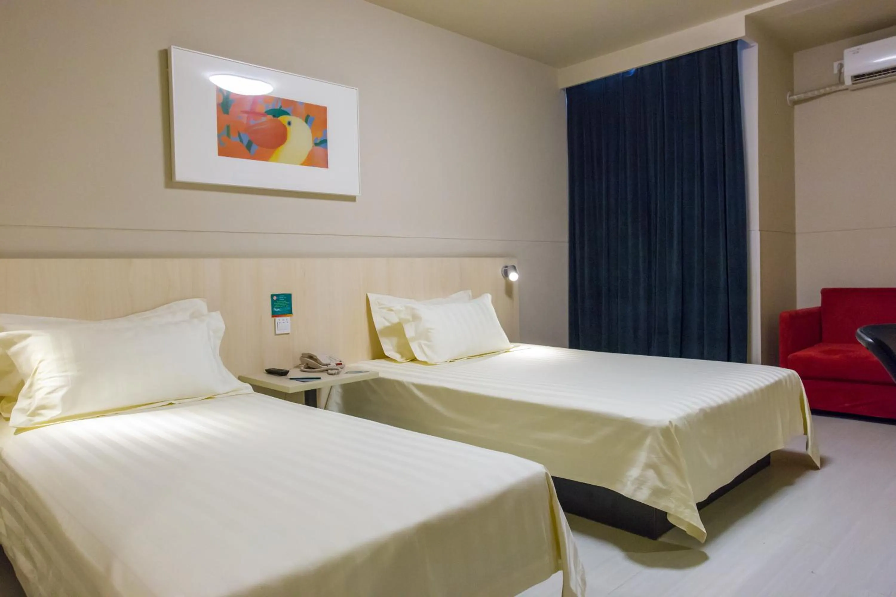 Photo of the whole room in Jinjiang Inn Tianjin South Station