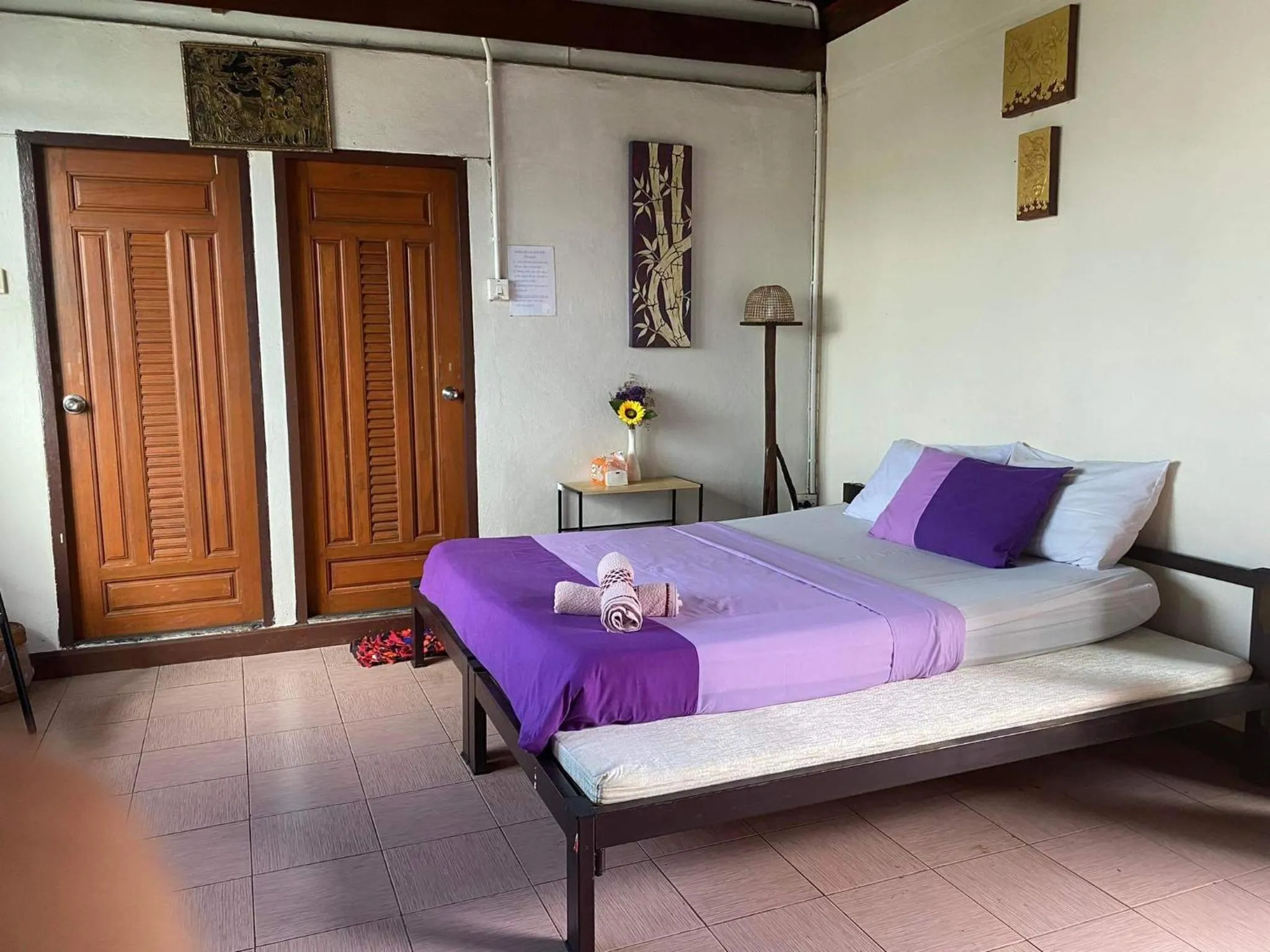 Bed in The North Hotel