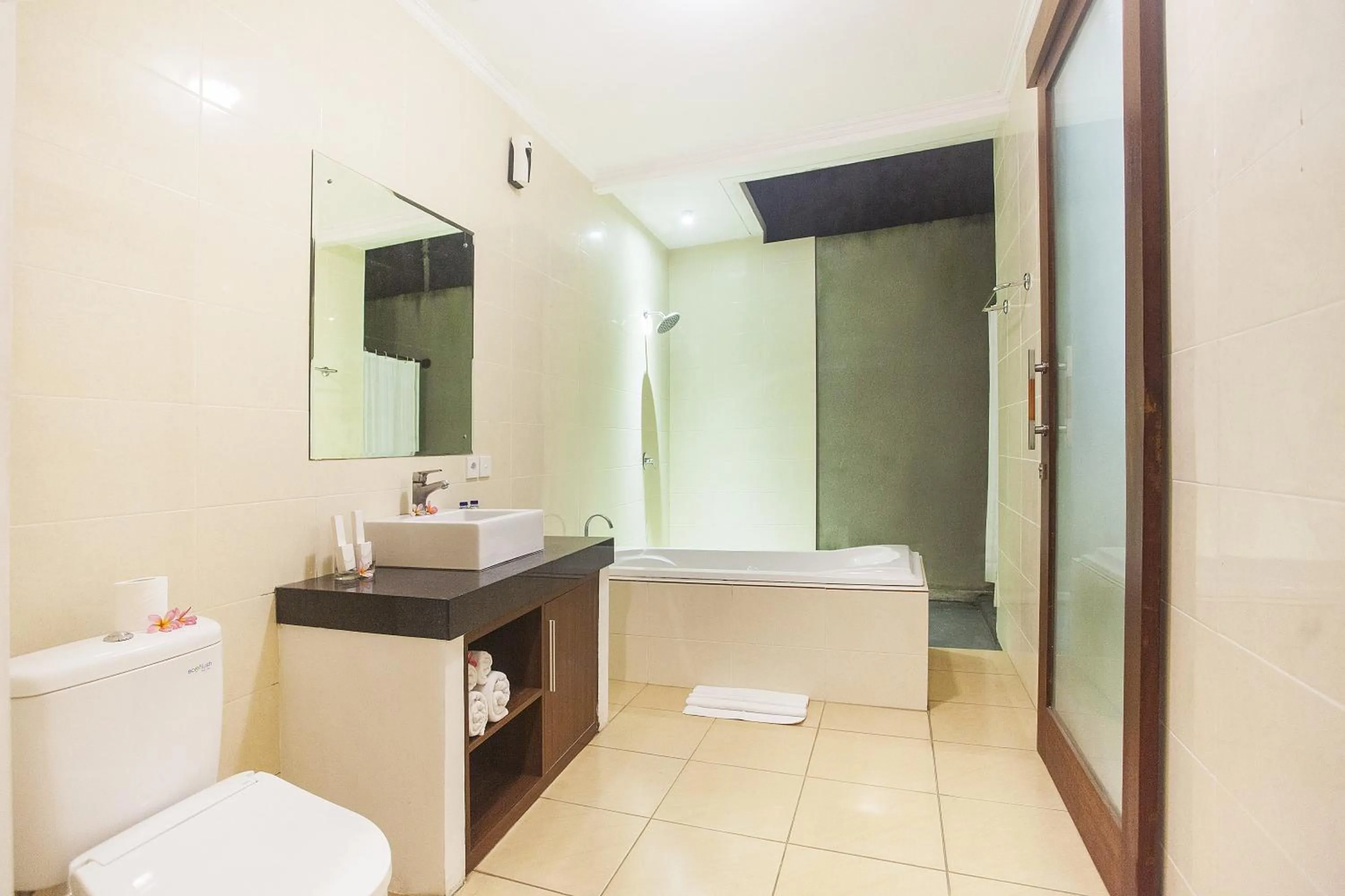 Toilet in Kubu Manggala Villas Seminyak