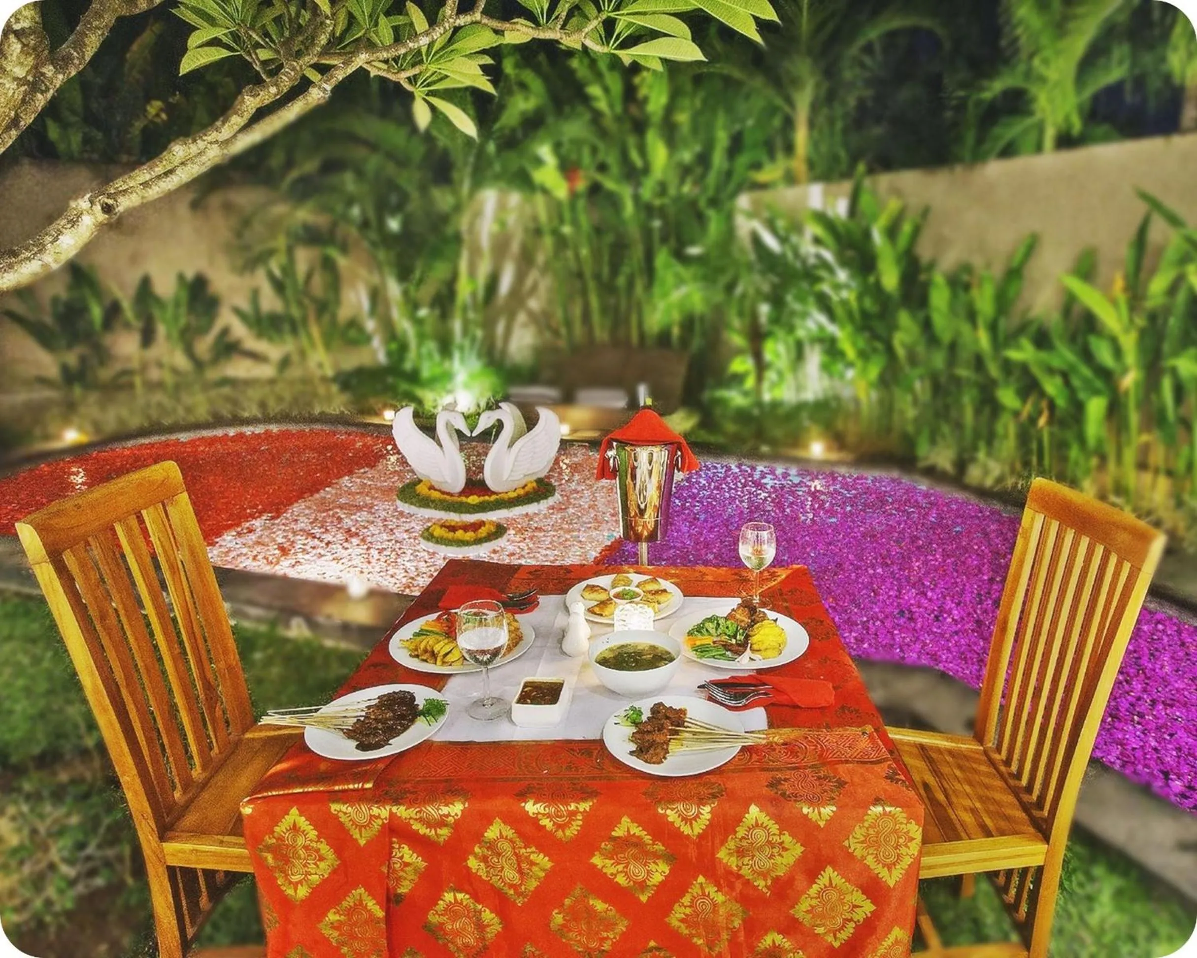 Food and drinks in Kubu Manggala Villas Seminyak