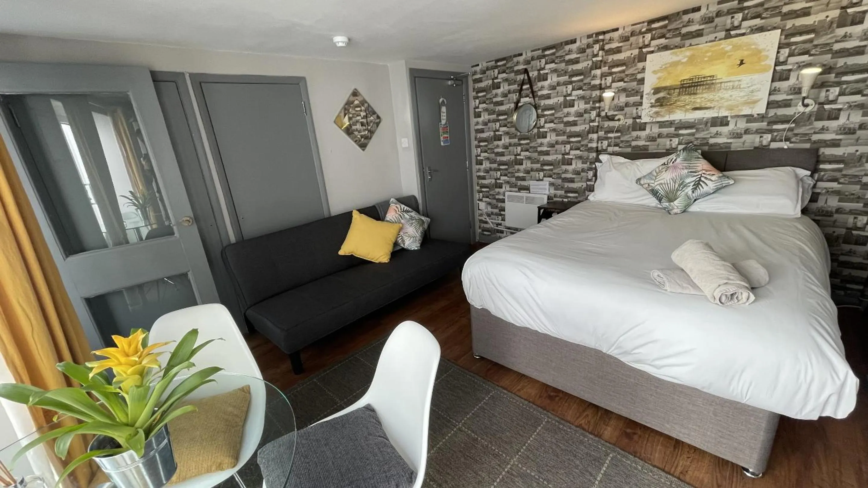 Bedroom, Bed in EI8HT Brighton Guest Accommodation