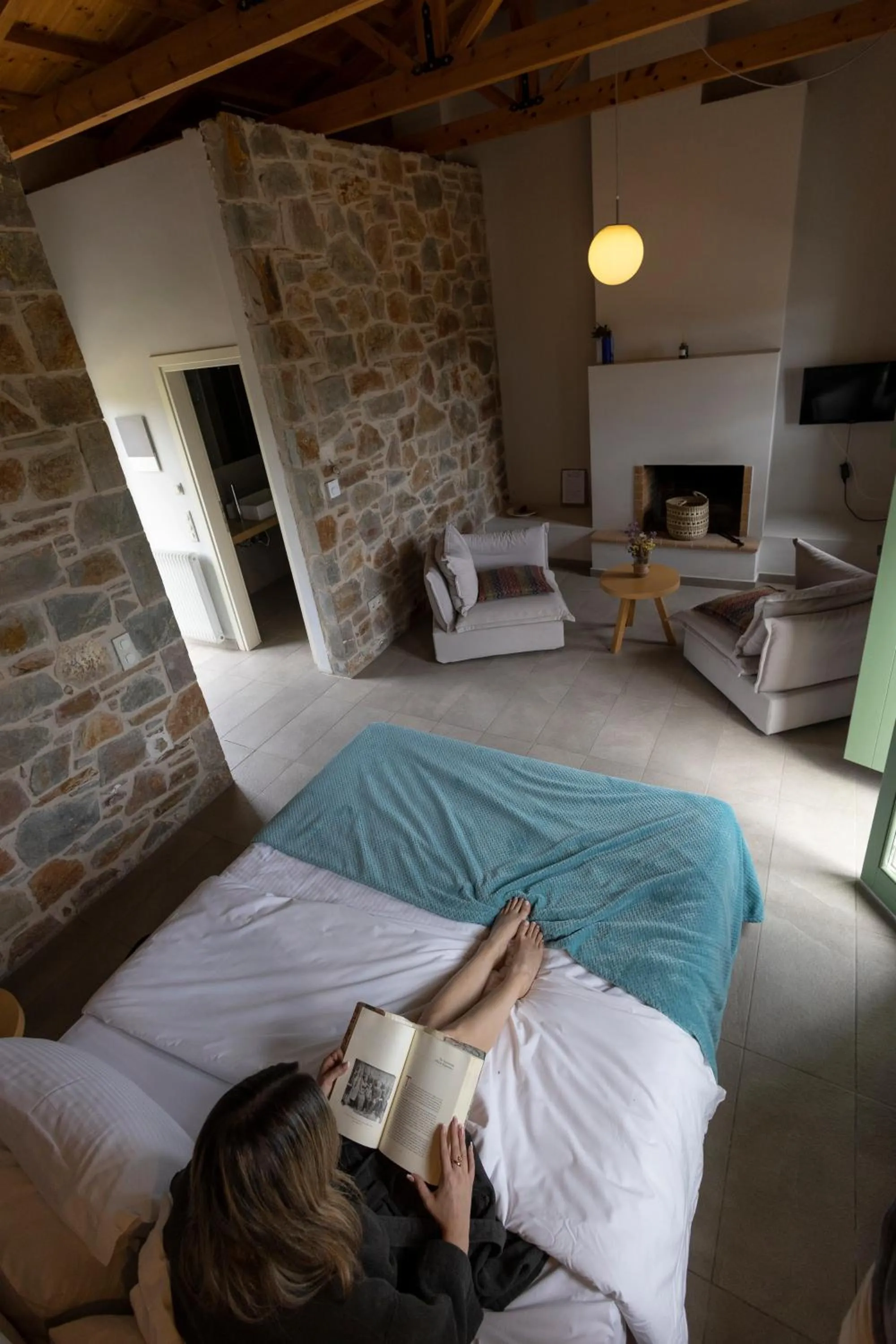 Guests, Bed in Foresta in Medias Mores