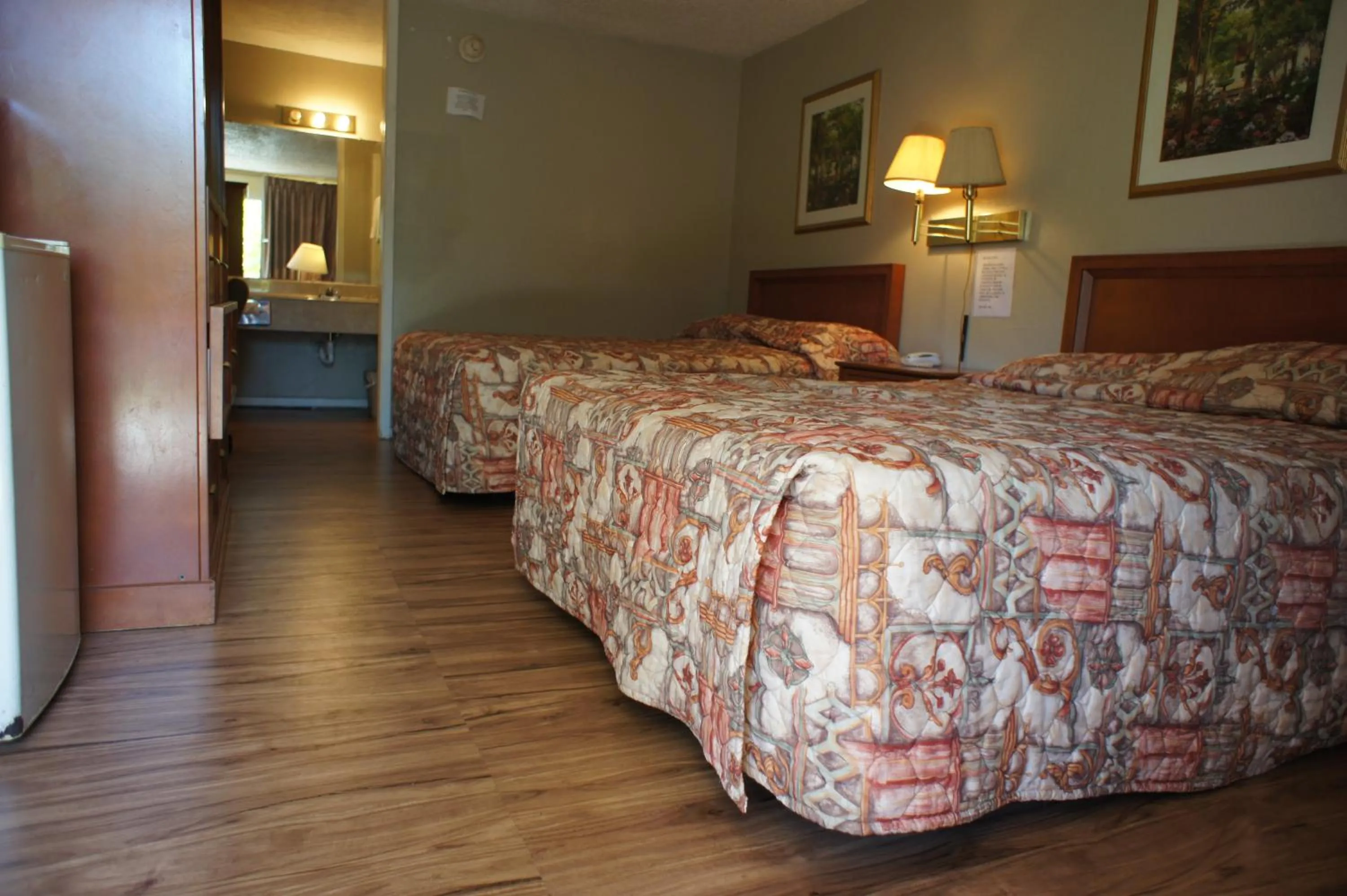 Bed in Executive Inn & Suites