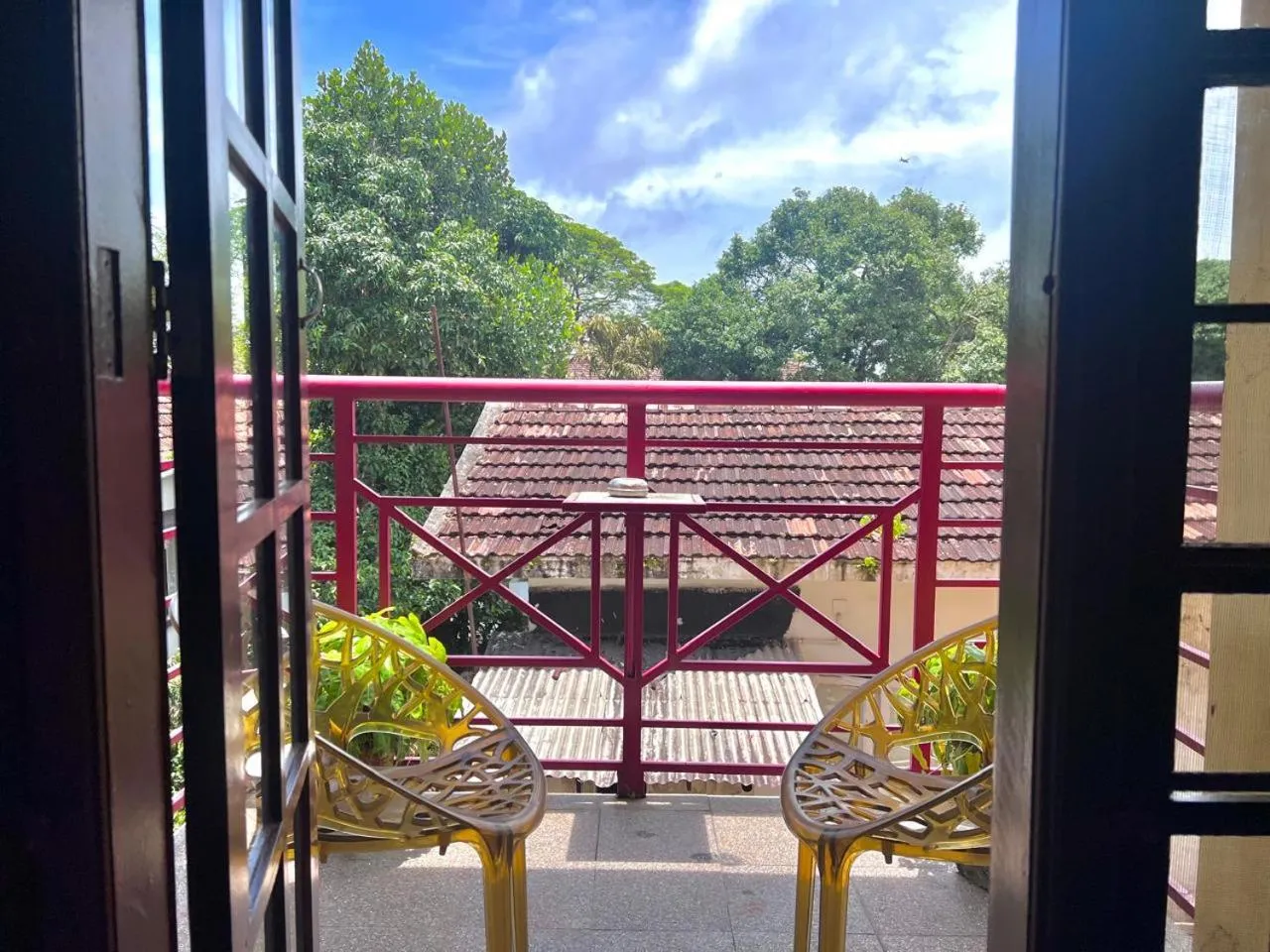 Day in Fortkochi Beach Inn