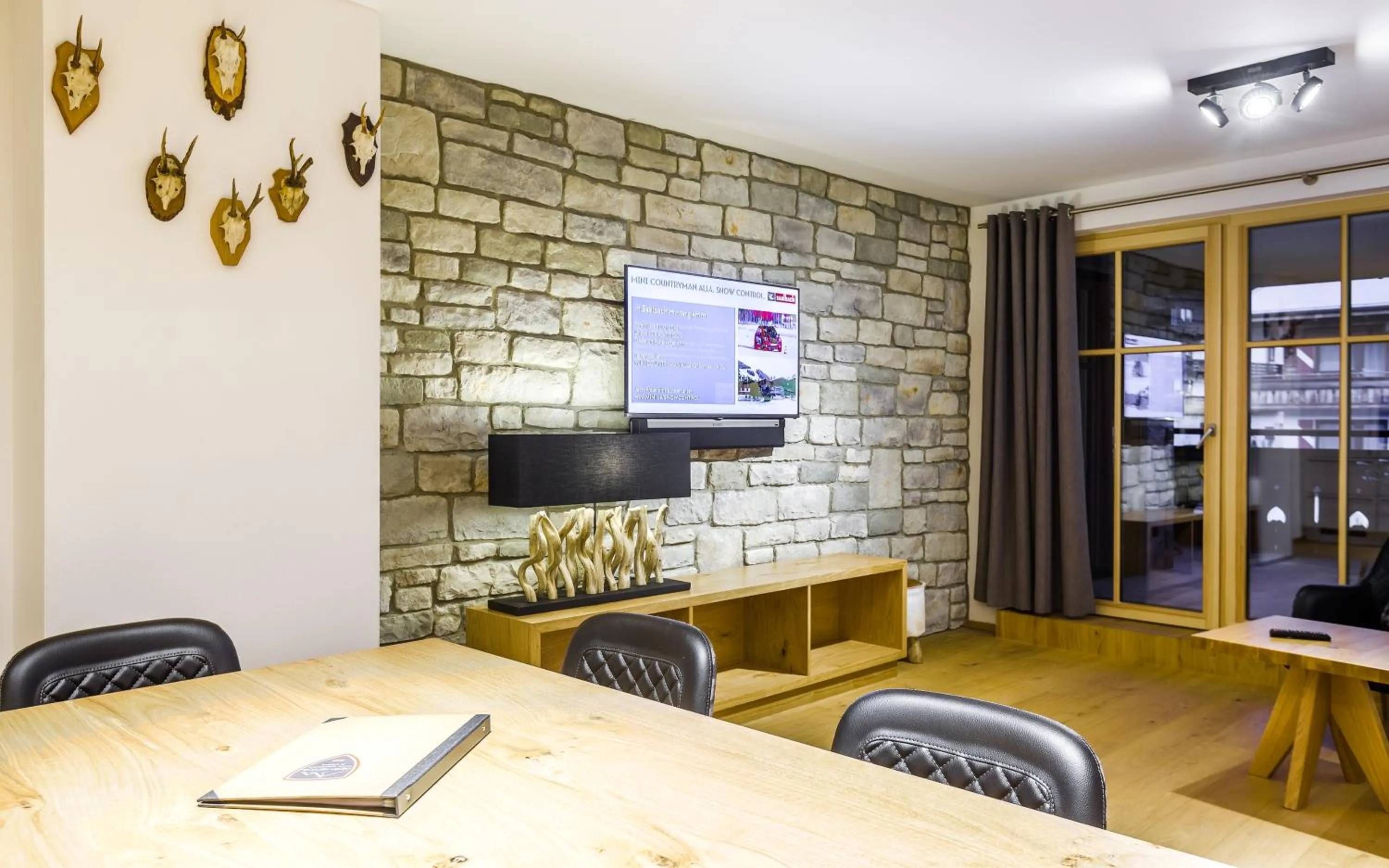 TV and multimedia in Bolodges Apartments by Alpin Rentals