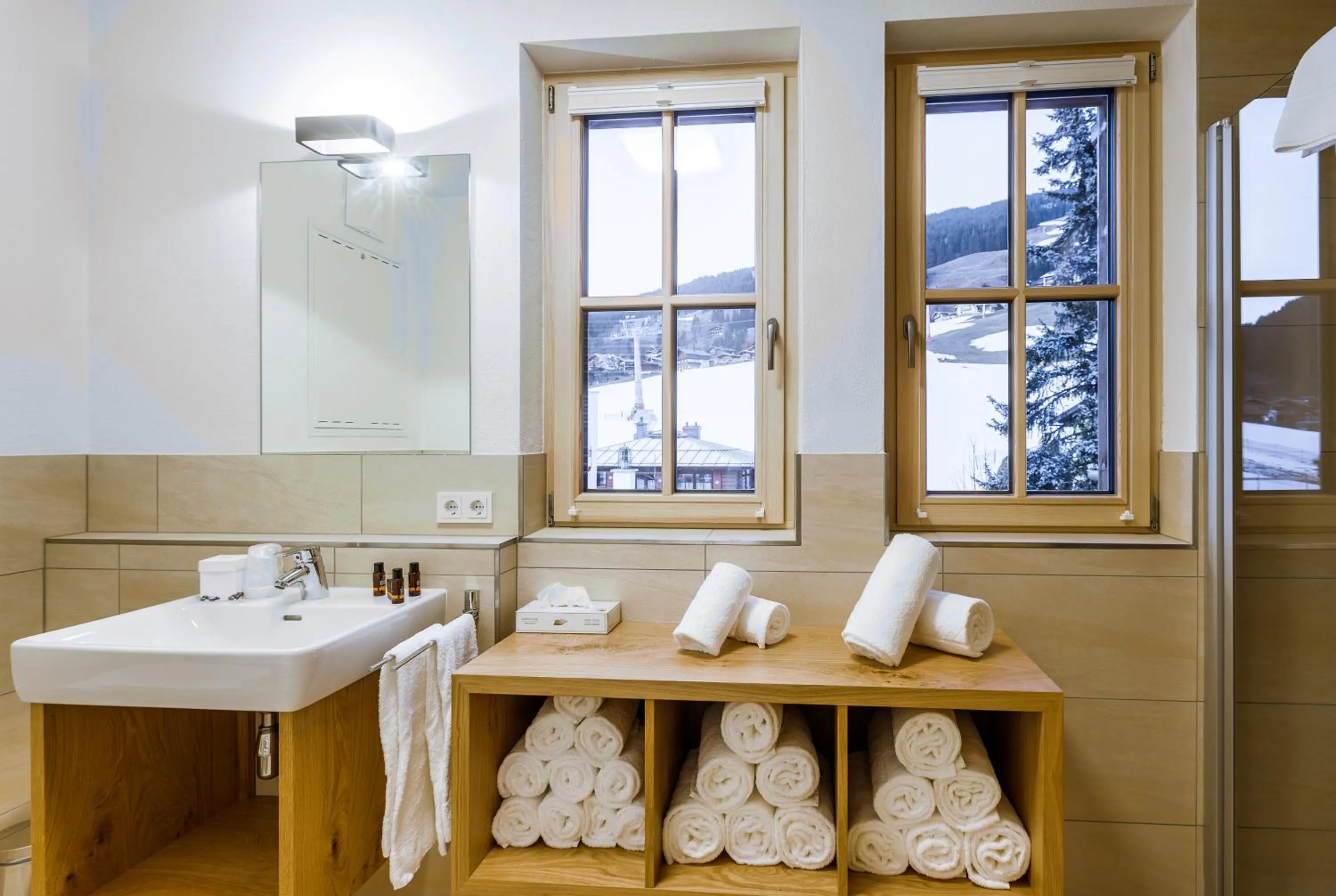 Bathroom in Bolodges Apartments by Alpin Rentals