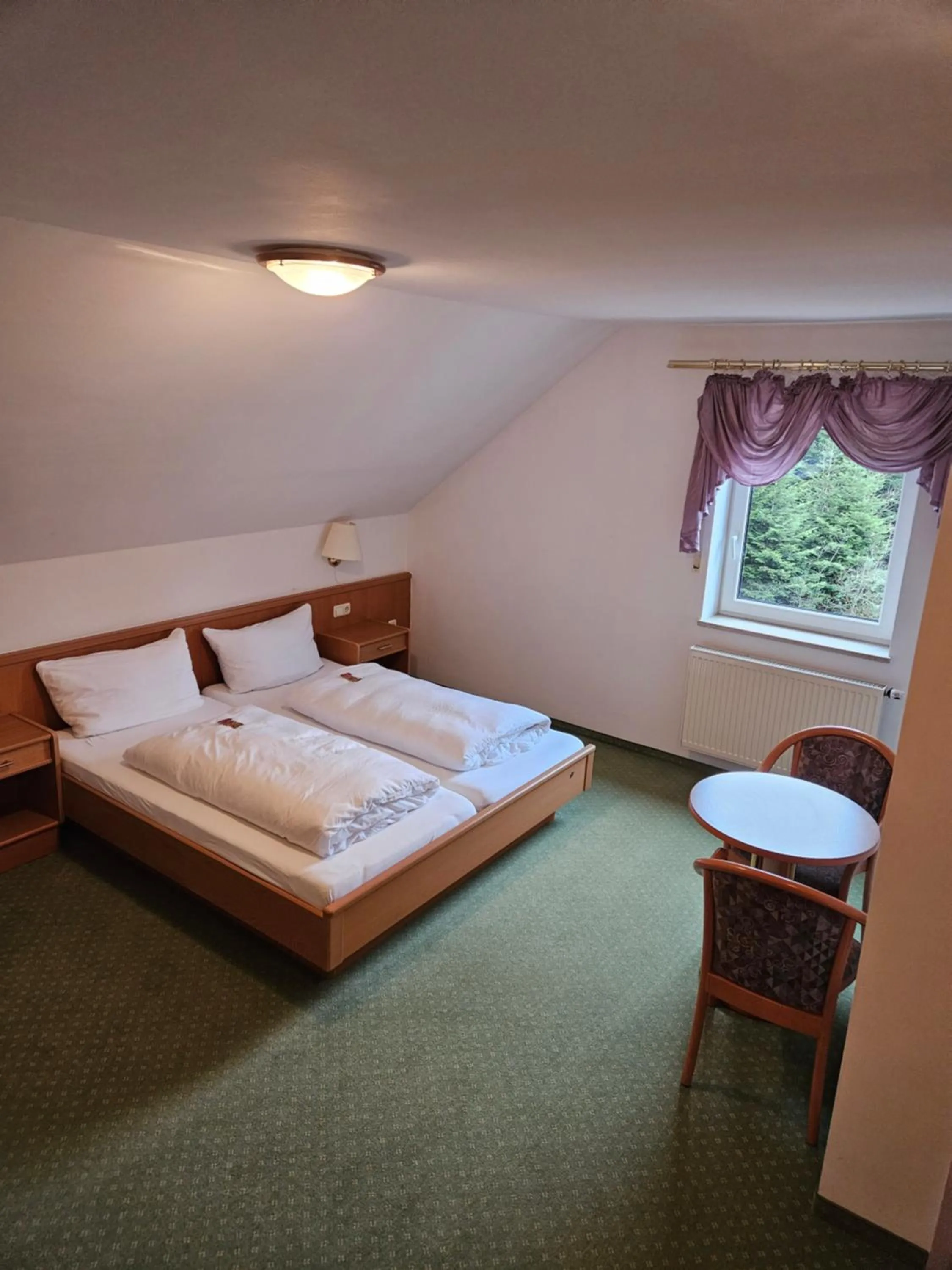 Bedroom, Bed in Hotel BURGWALD