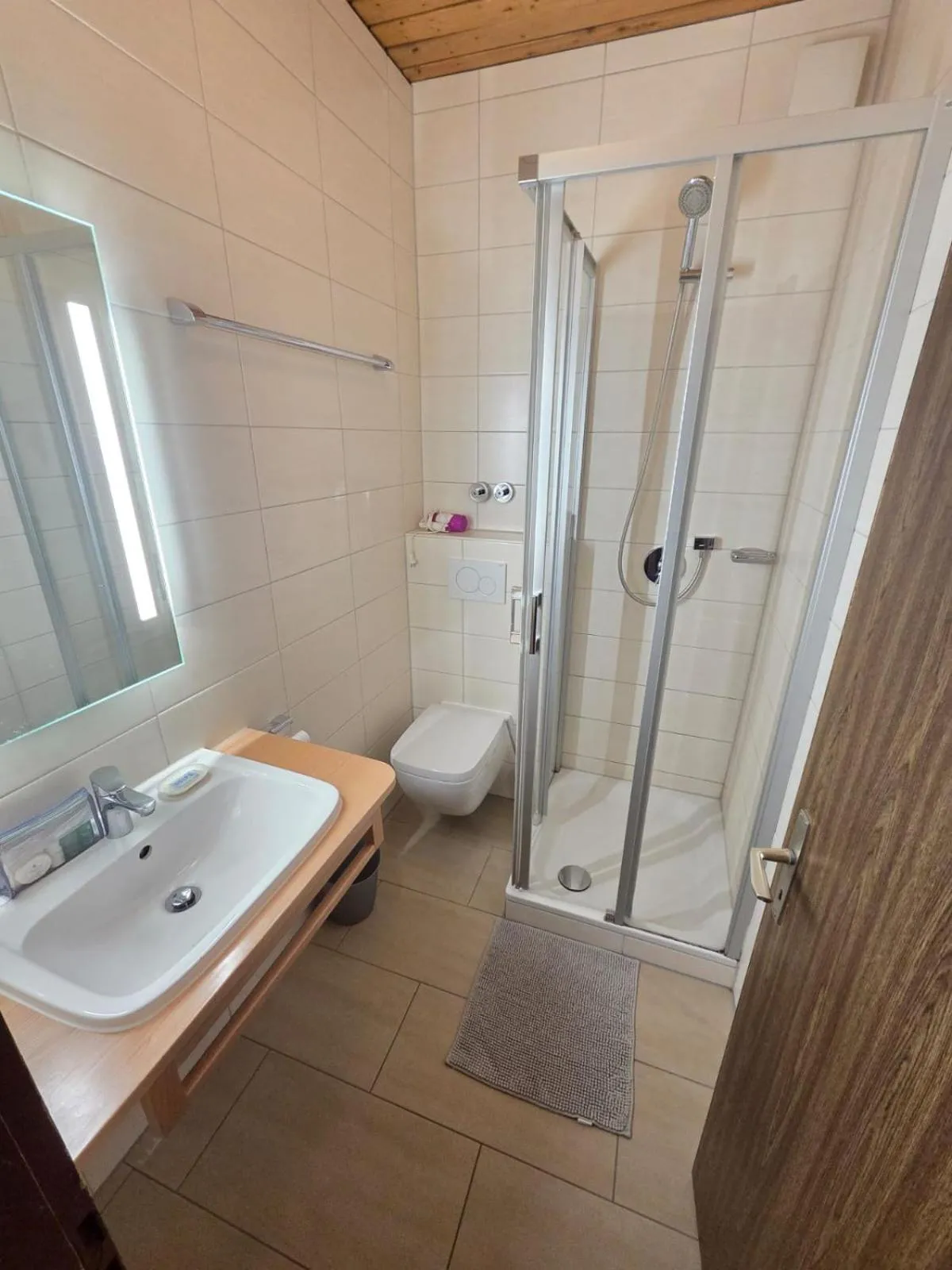 Bathroom in Hotel BURGWALD
