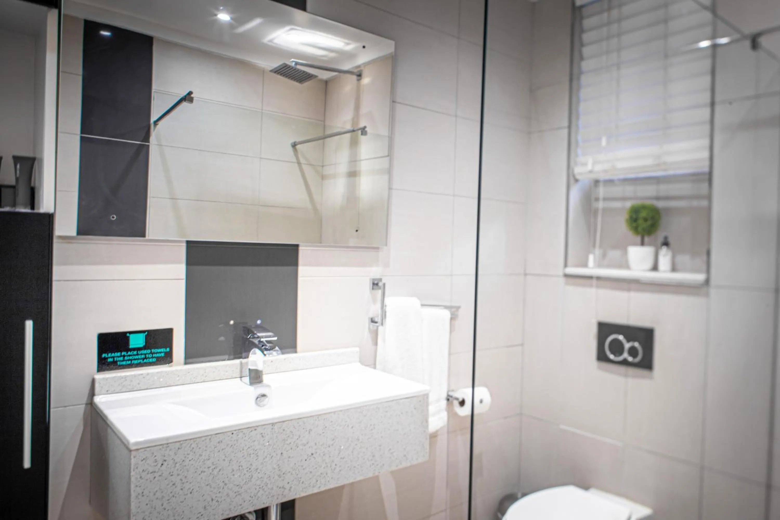 Bathroom in Villa San Giovanni Accommodation