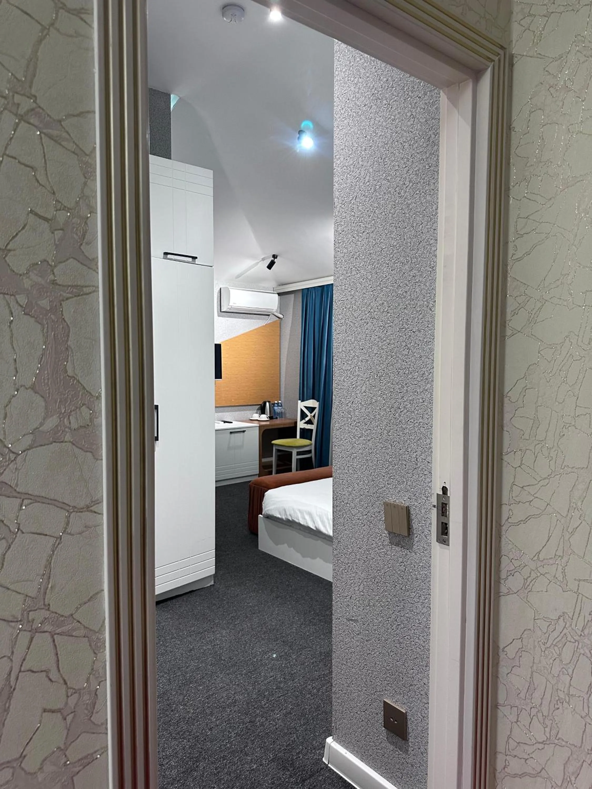 Kitchen or kitchenette in Central City Hotel