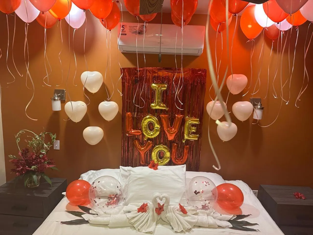 Decorative detail in Venus Hotel