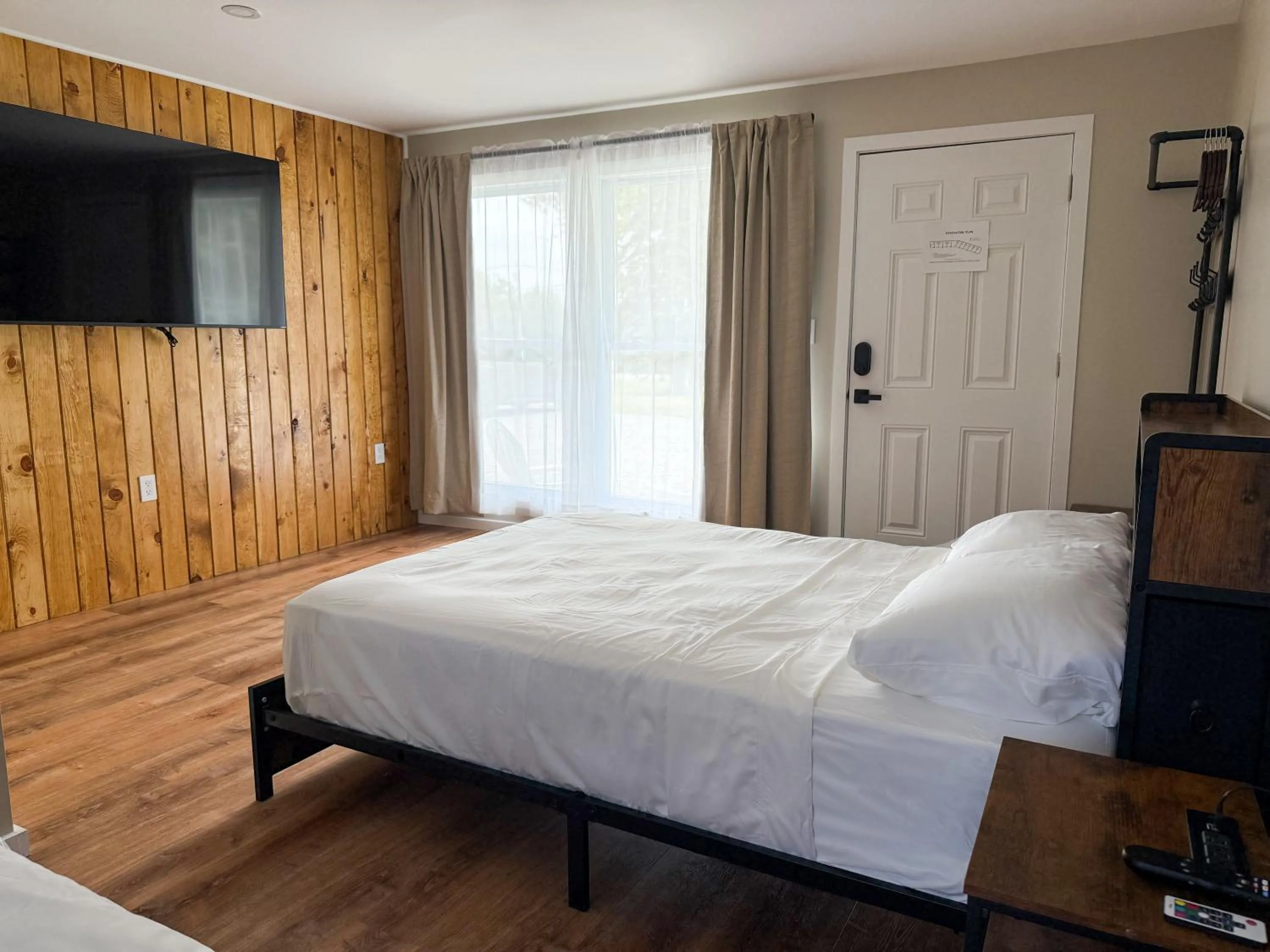 Standard Double Room in Cascade Inn