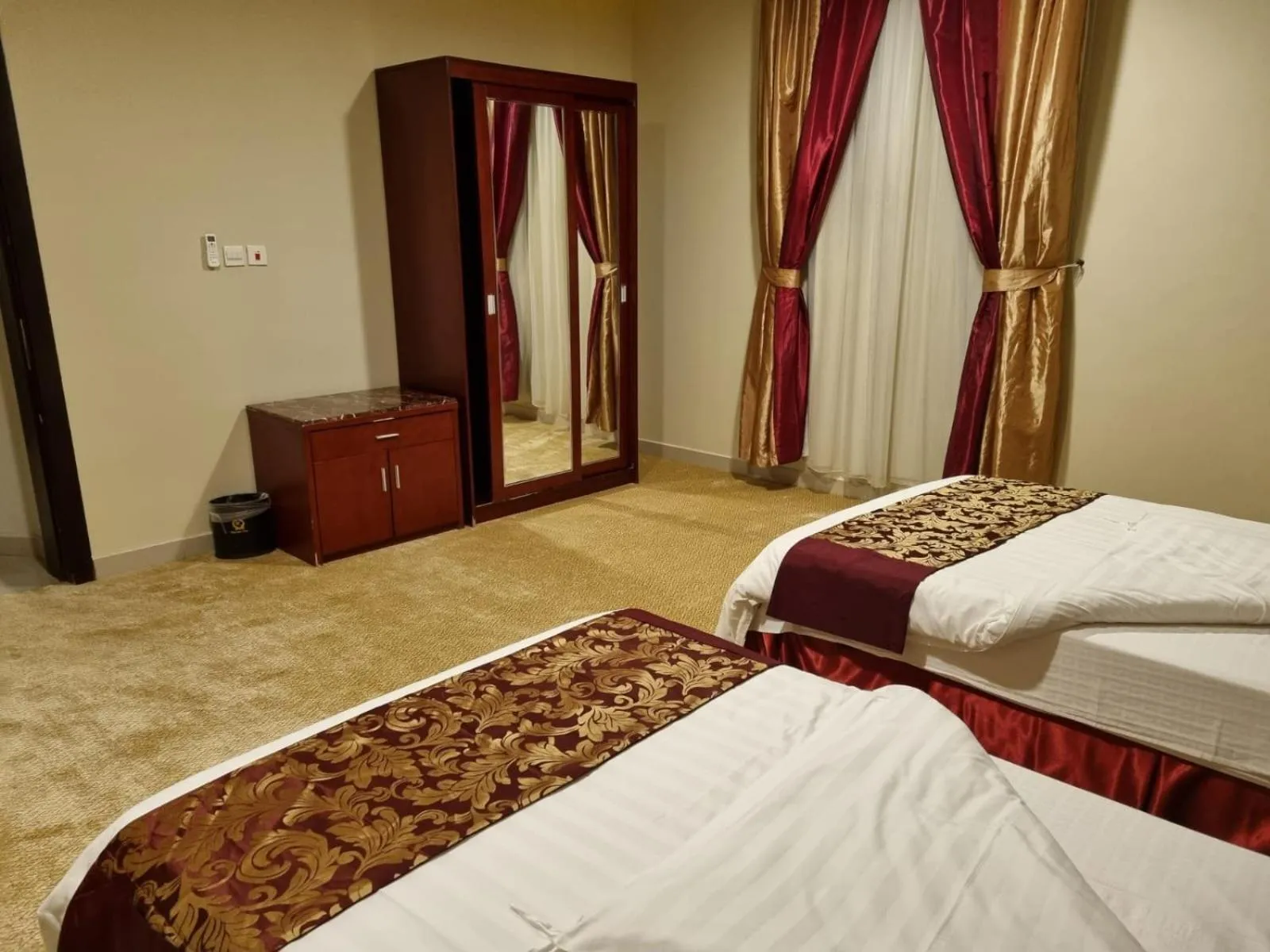 Bedroom, Bed in رؤوم ان للشقق الفندقية-Raoum Inn Hotel Apartments