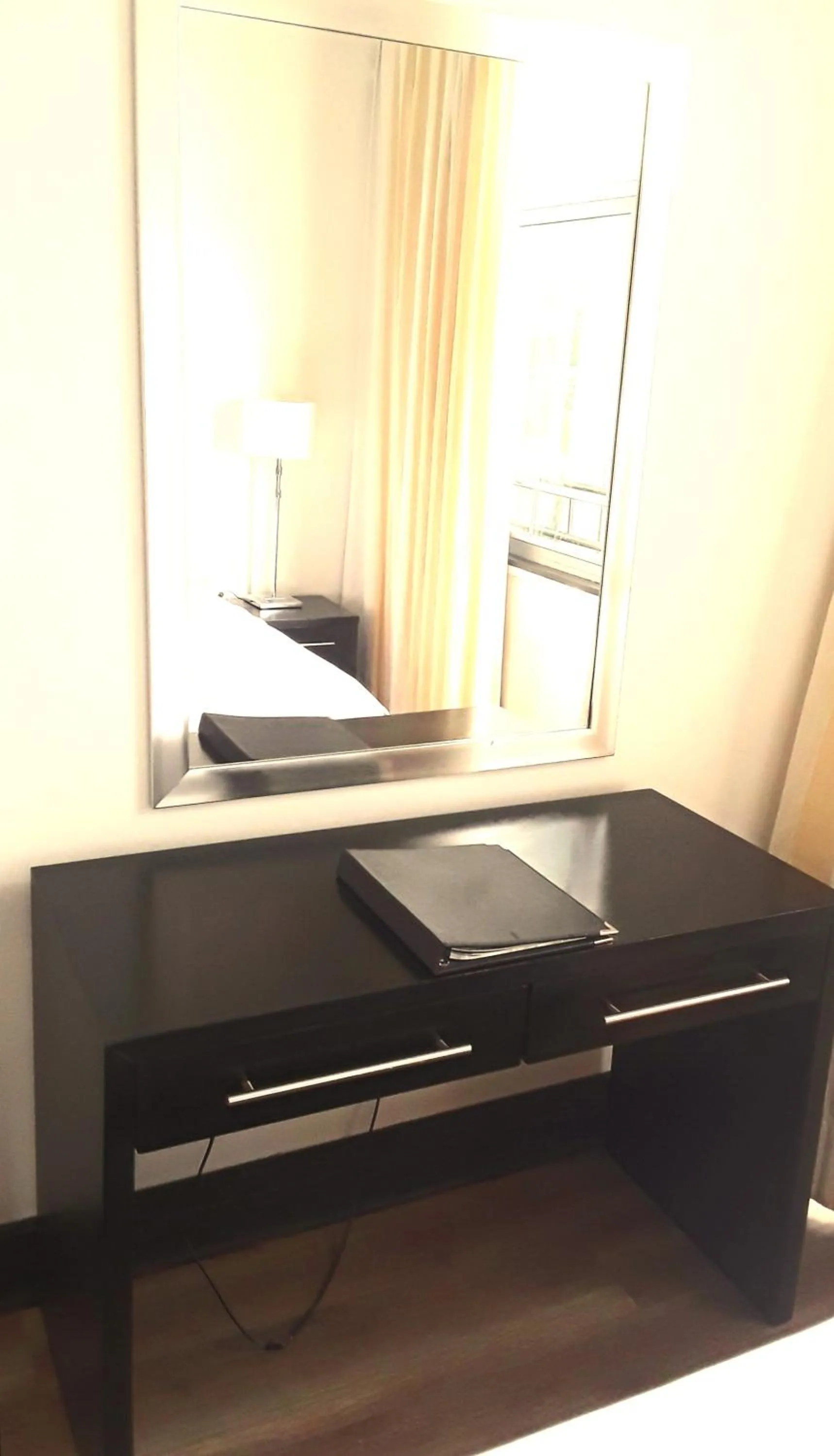 hair dryier, Bed in Parade Hotel