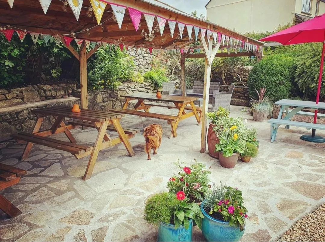 Garden in The Walkhampton Inn