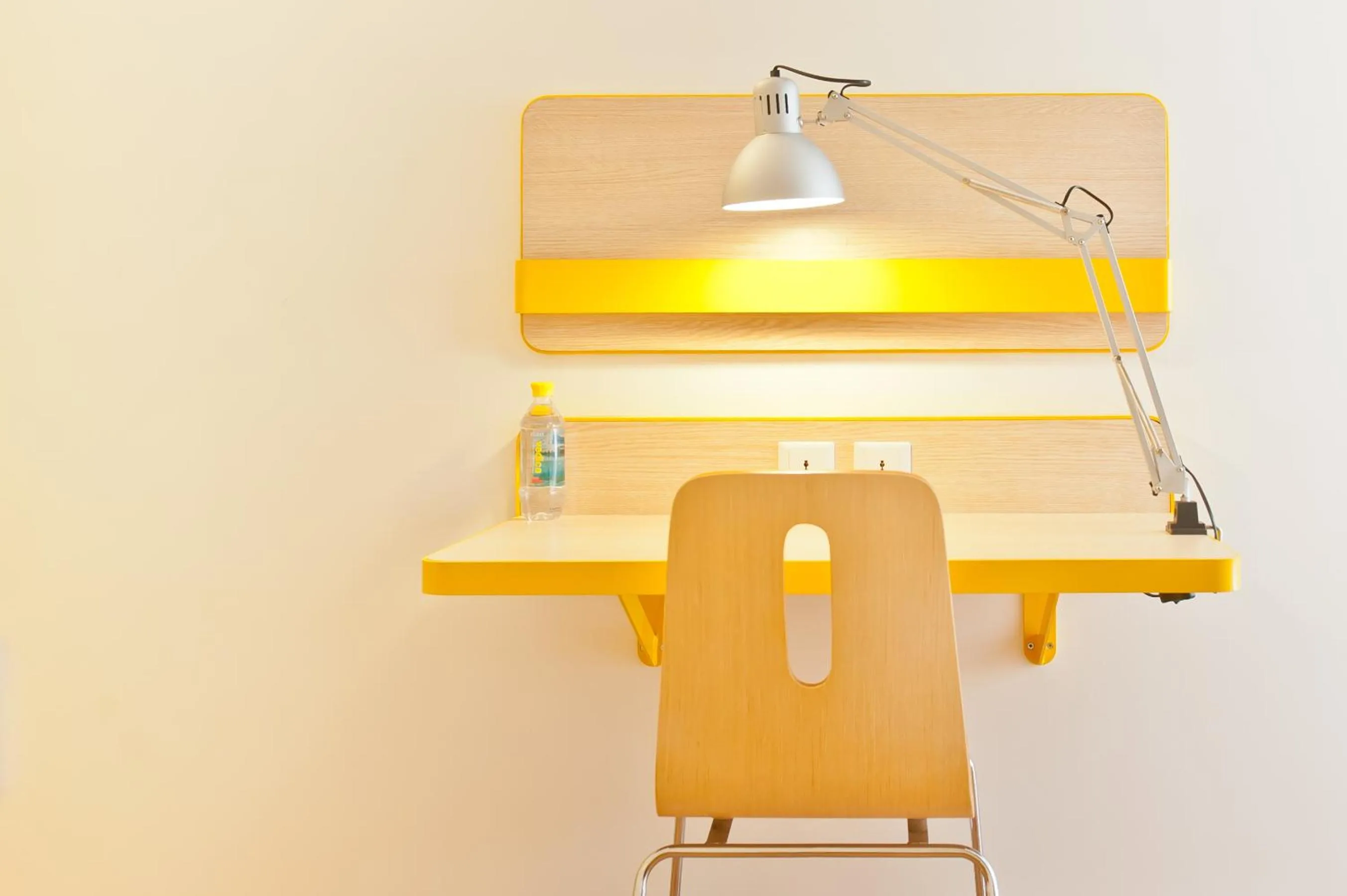 Area and facilities in bloomrooms @ Indiranagar