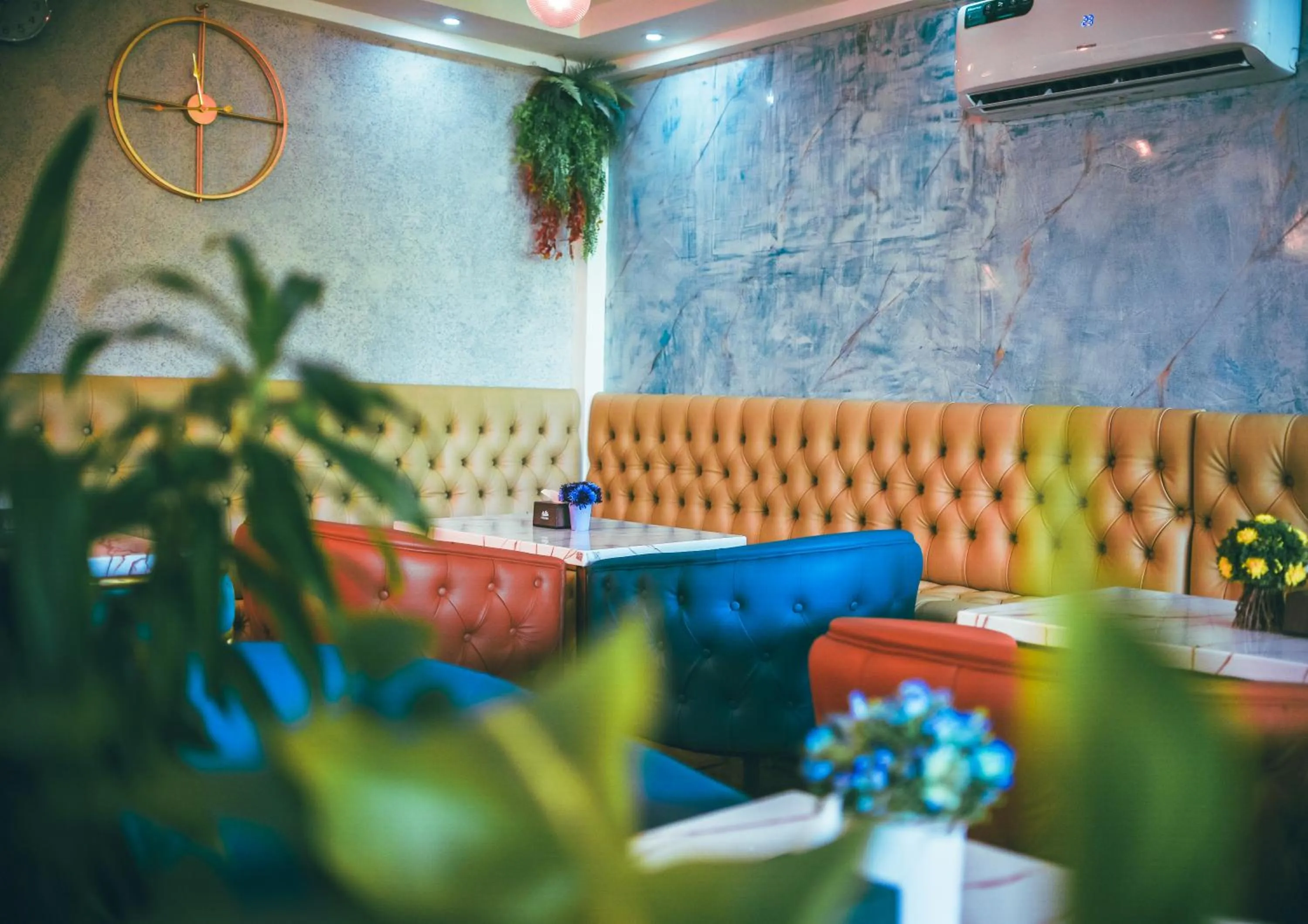 Restaurant/places to eat in Vilu Rest