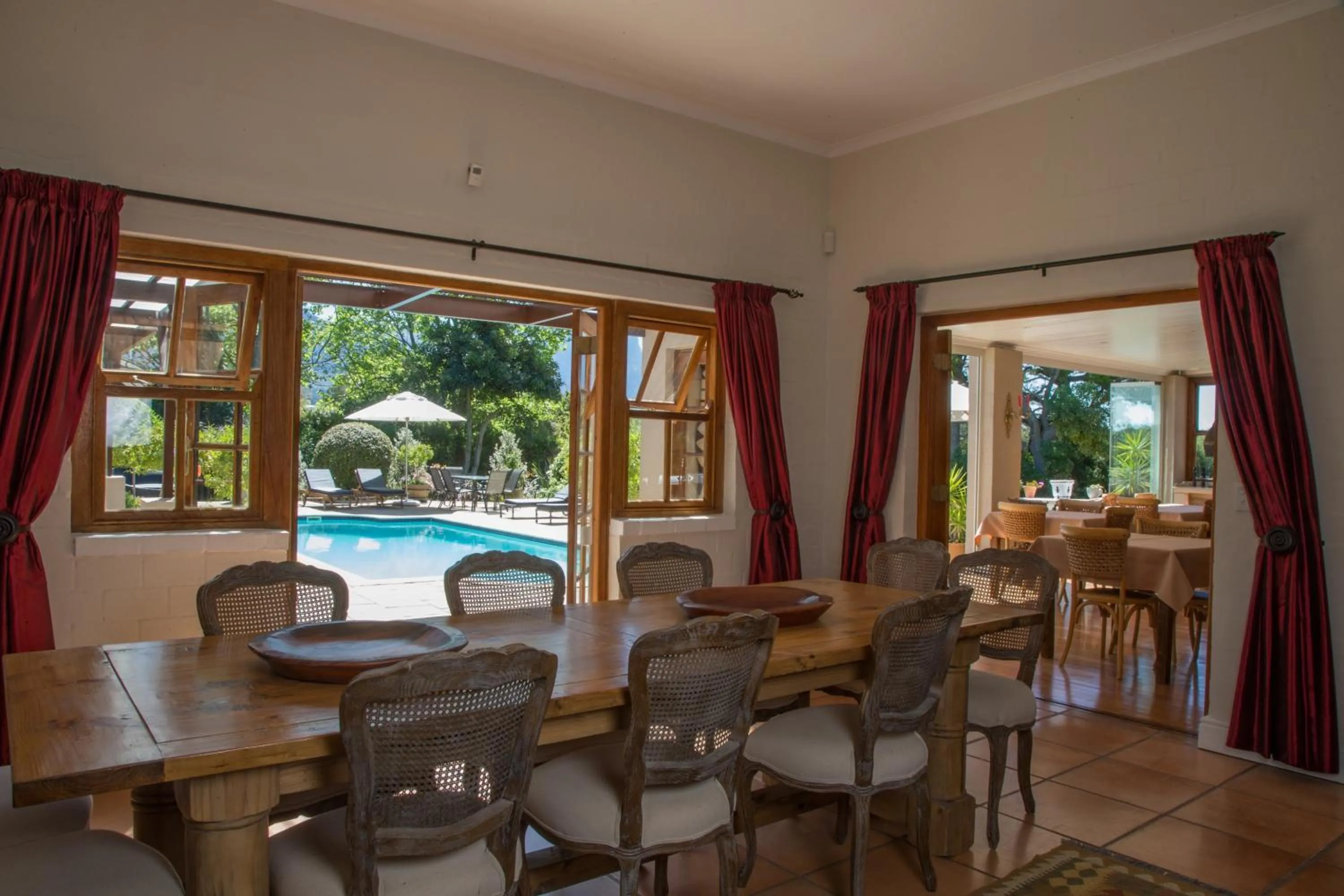 Dining area in Summit Place Guesthouse
