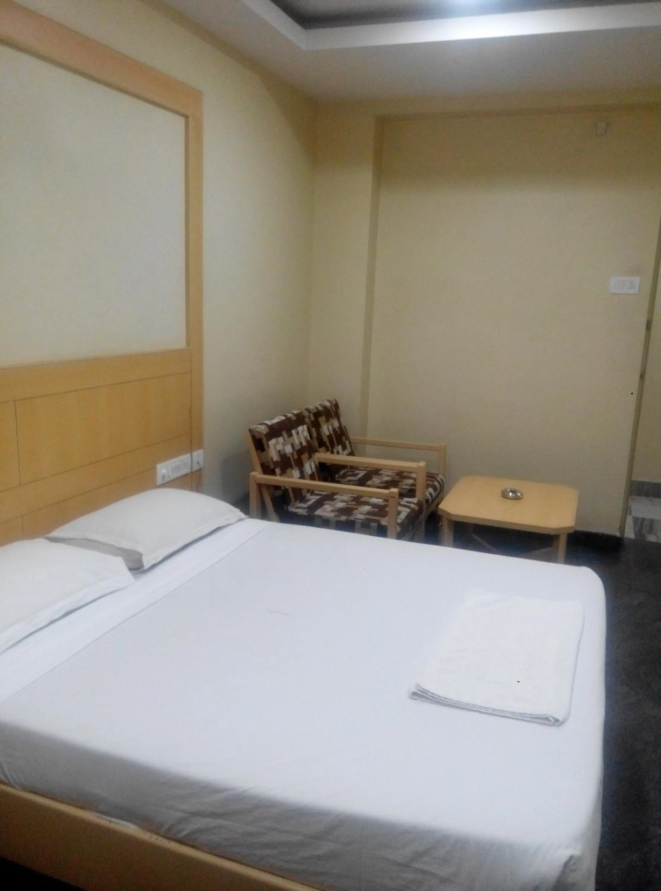 Bed in Raj classic inn