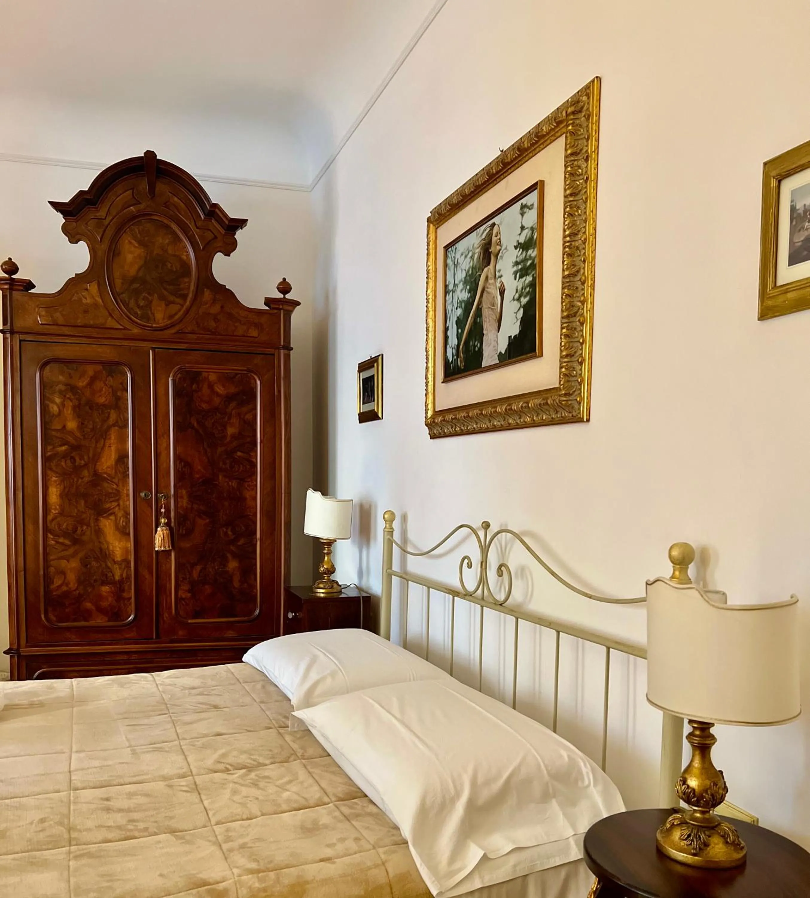 Bed in Atenea Luxury Suites - Atenea Collection