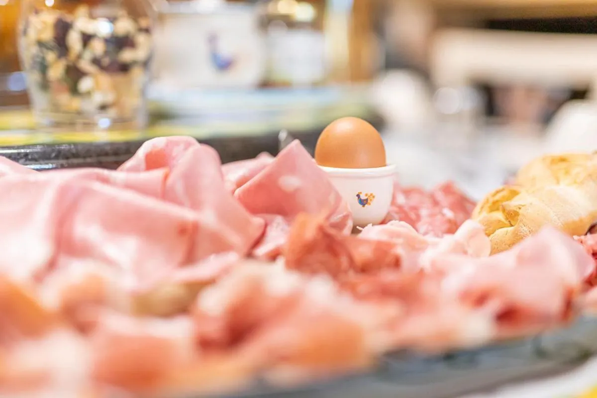 Breakfast in Villa Flumini