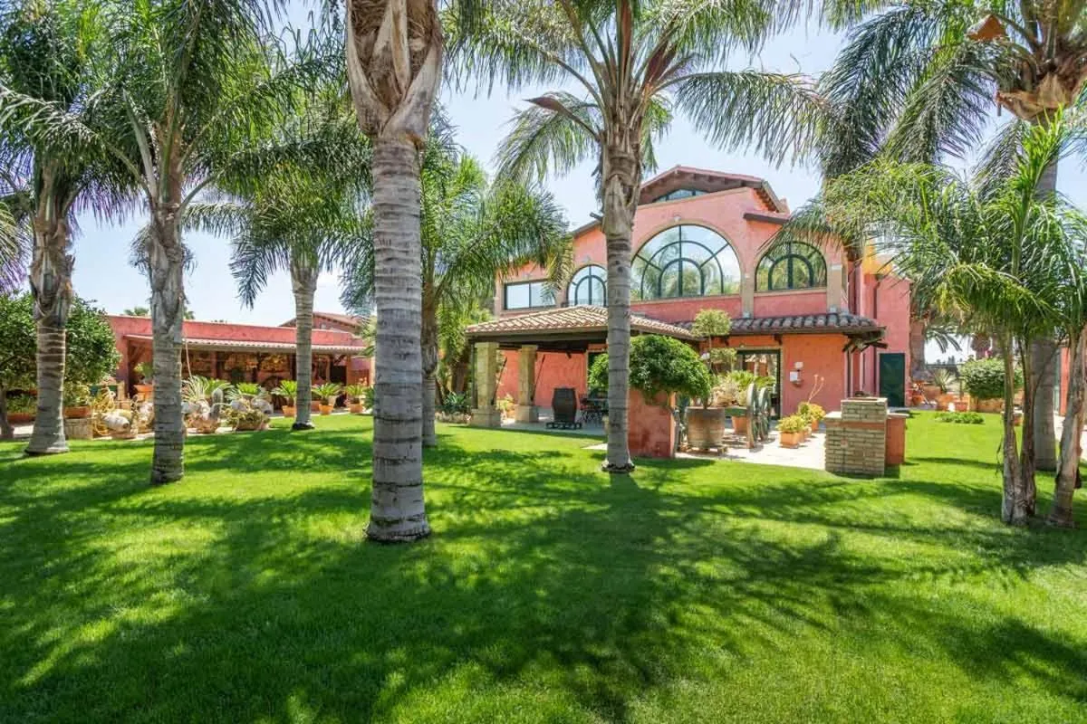 Property building in Villa Flumini