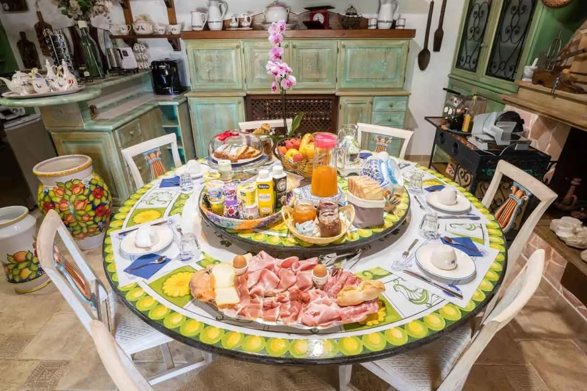 Breakfast in Villa Flumini