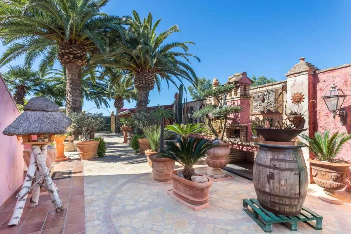 Property building in Villa Flumini