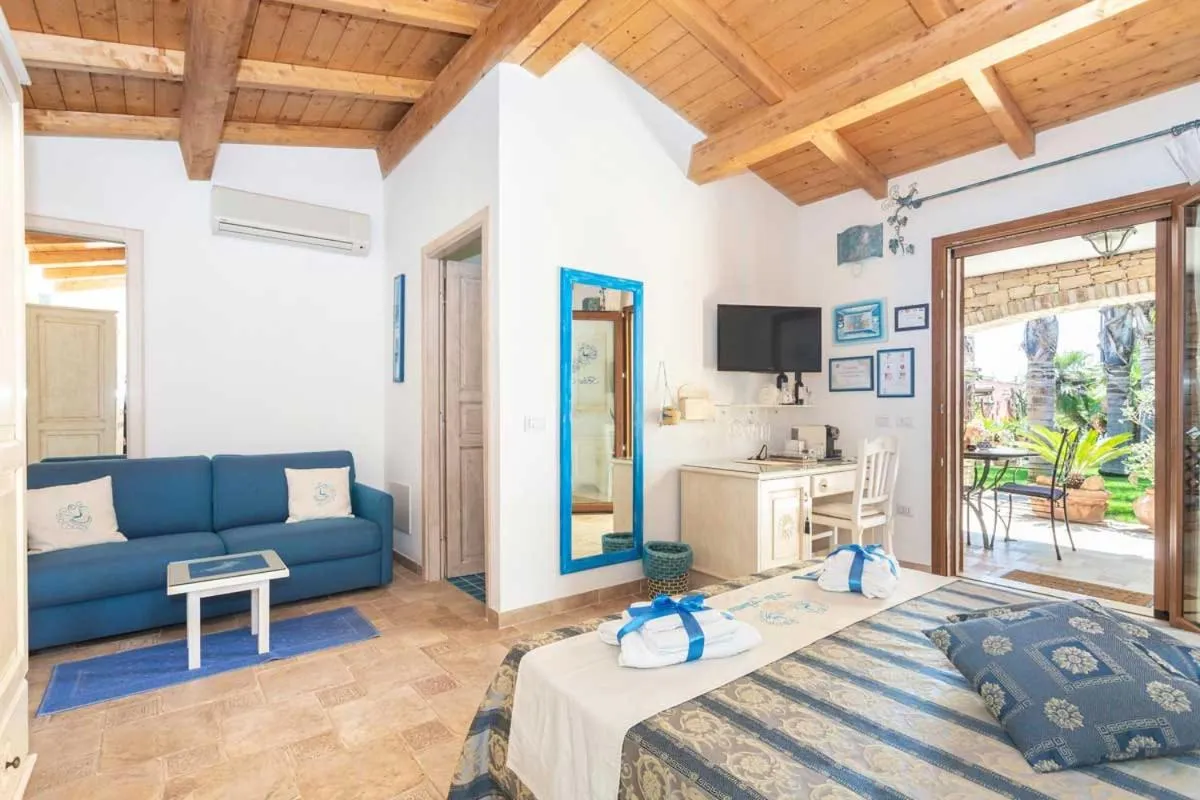 Bed in Villa Flumini