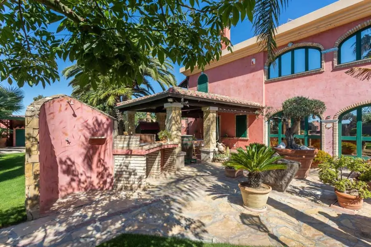 Property building in Villa Flumini