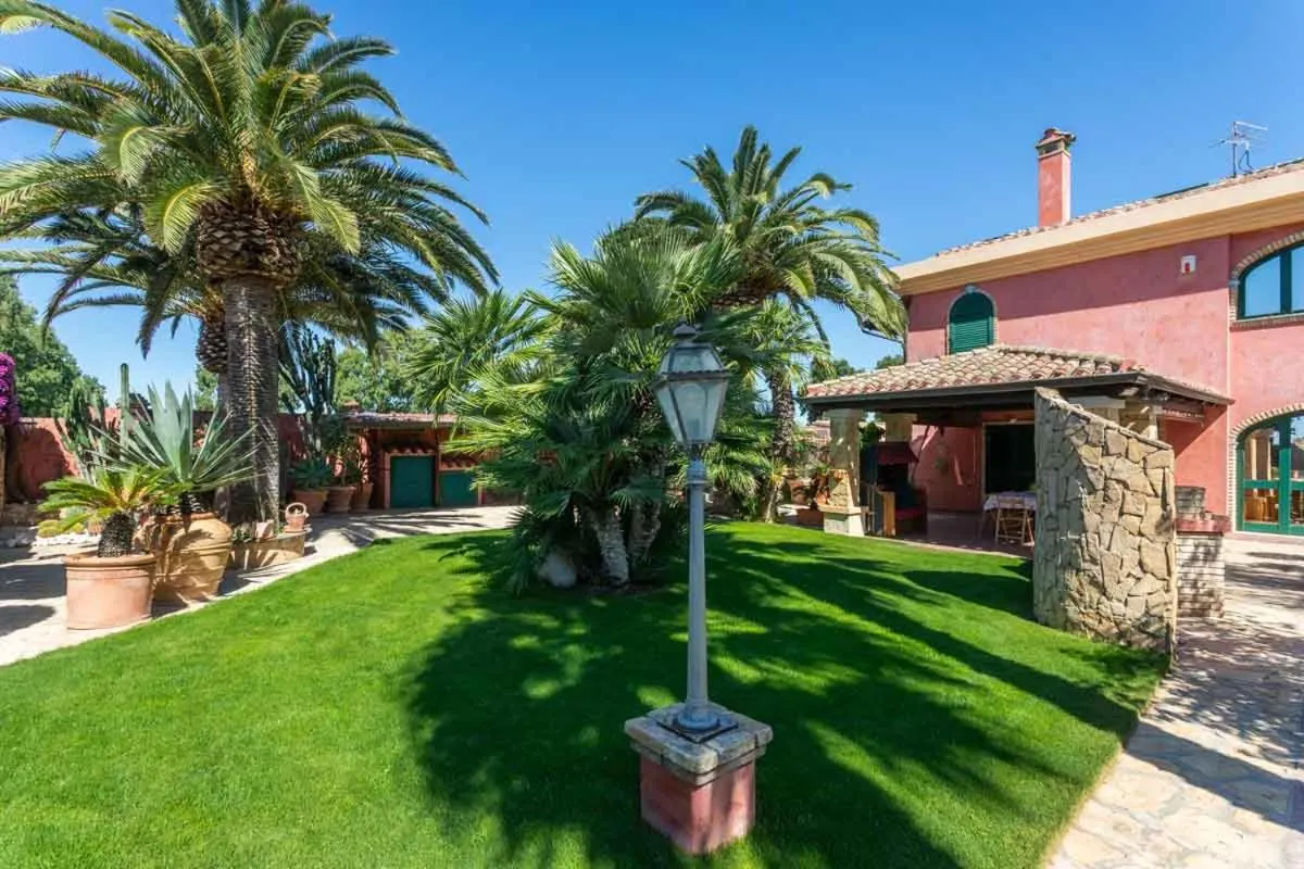 Property building in Villa Flumini