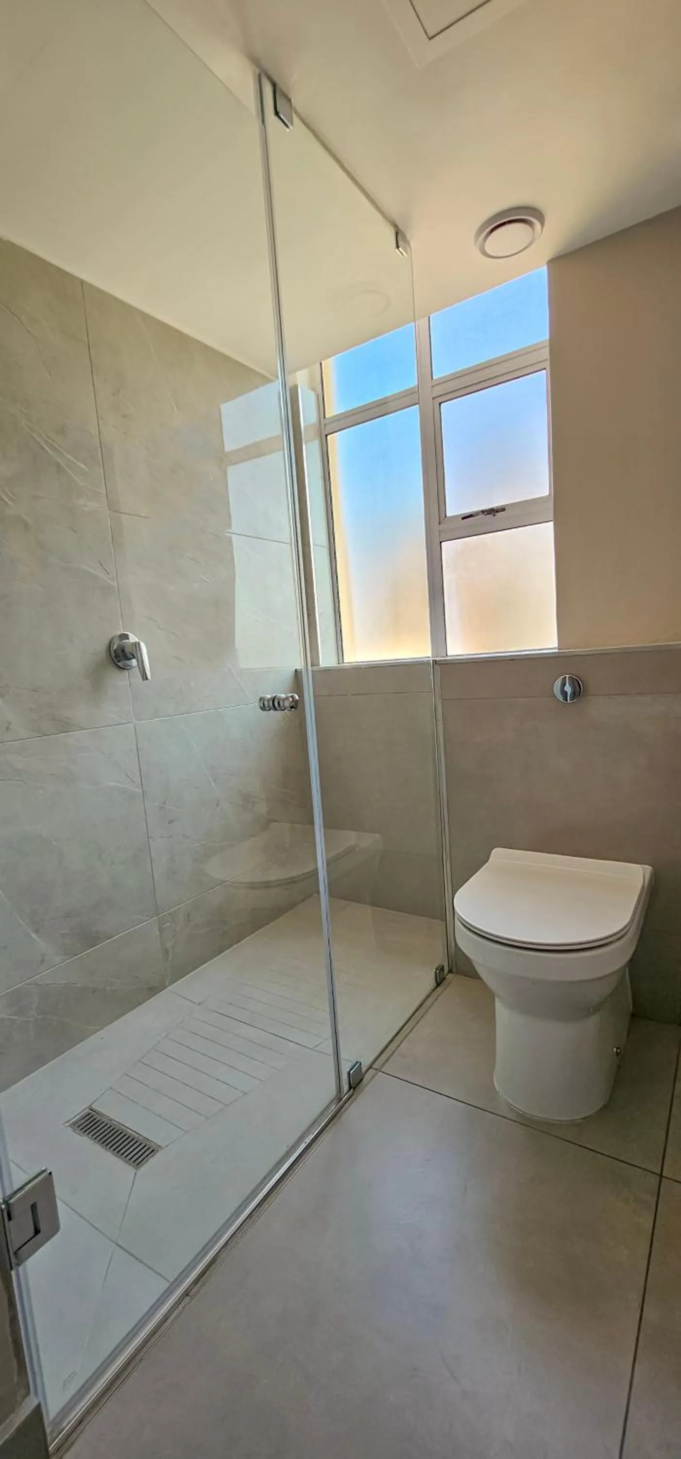 Shower in Albany Hotel