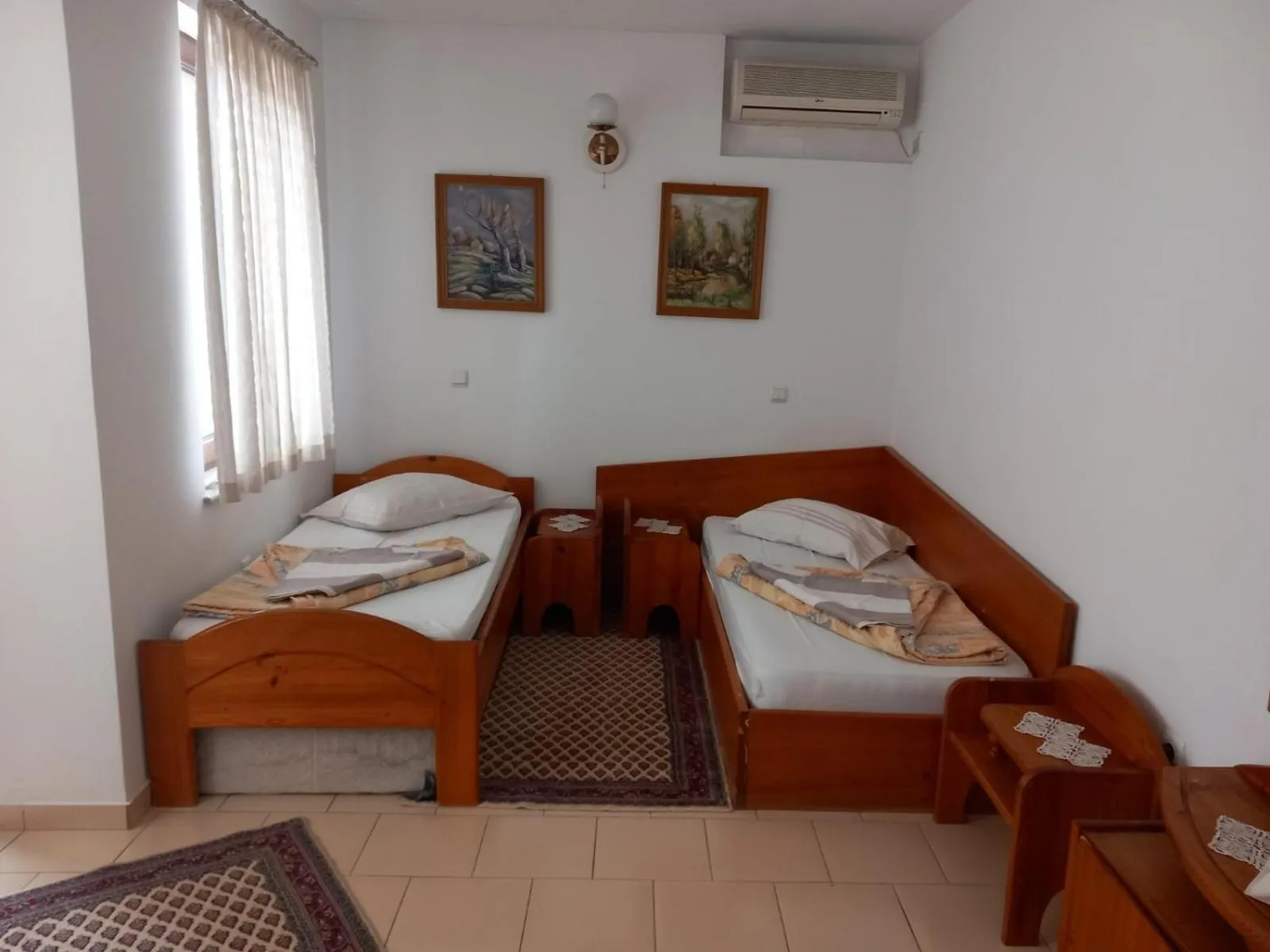 Photo of the whole room, Bed in Hotel Mishel