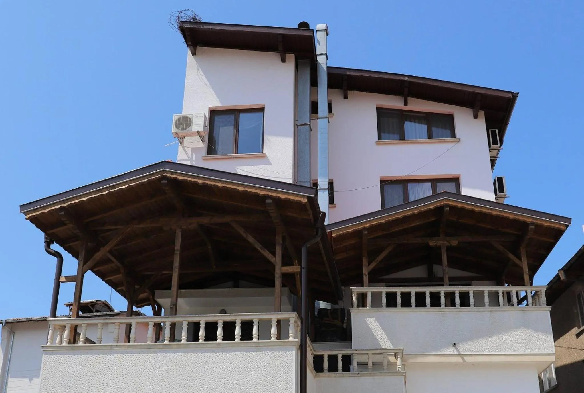 Property building in Hotel Mishel