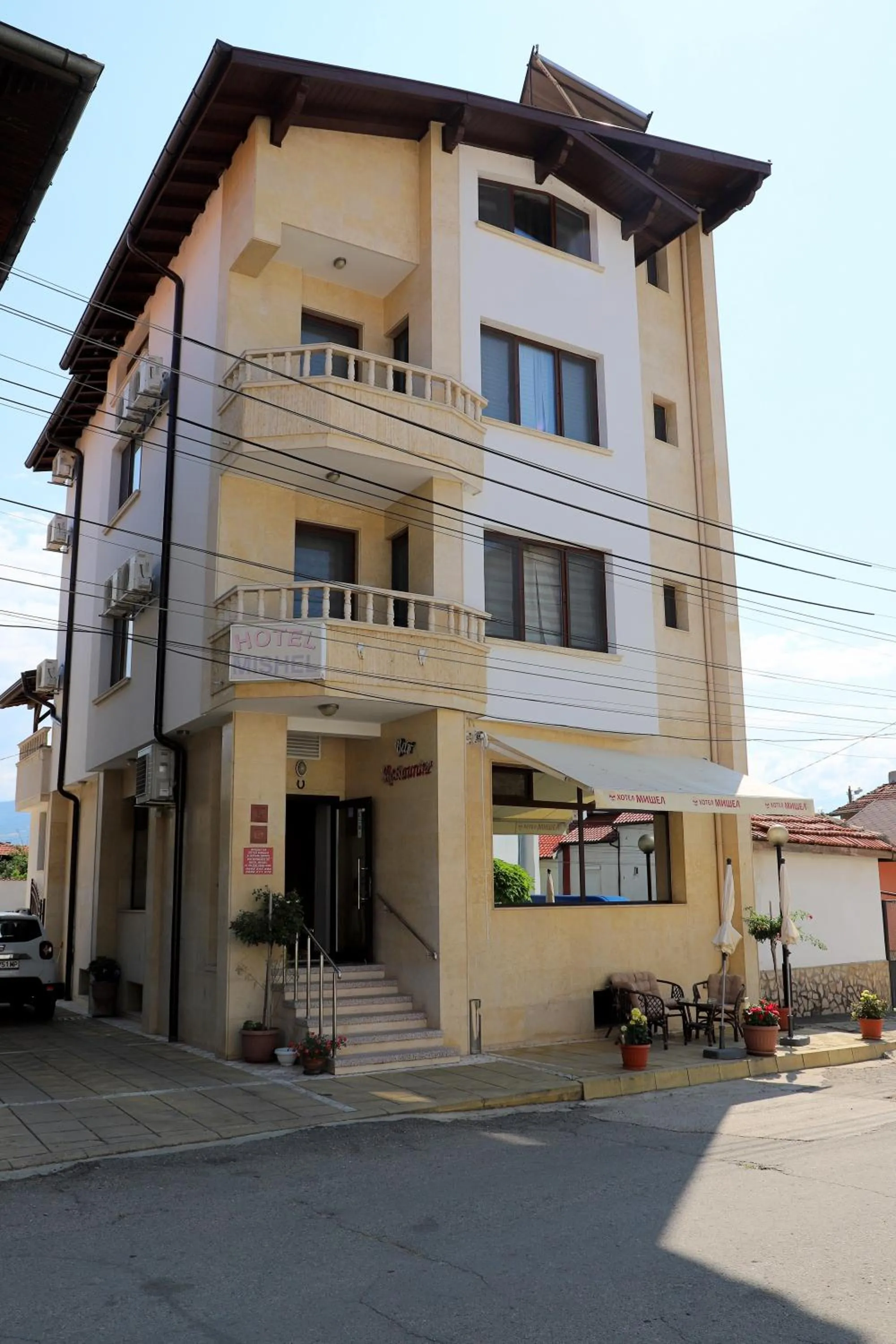 Property building in Hotel Mishel