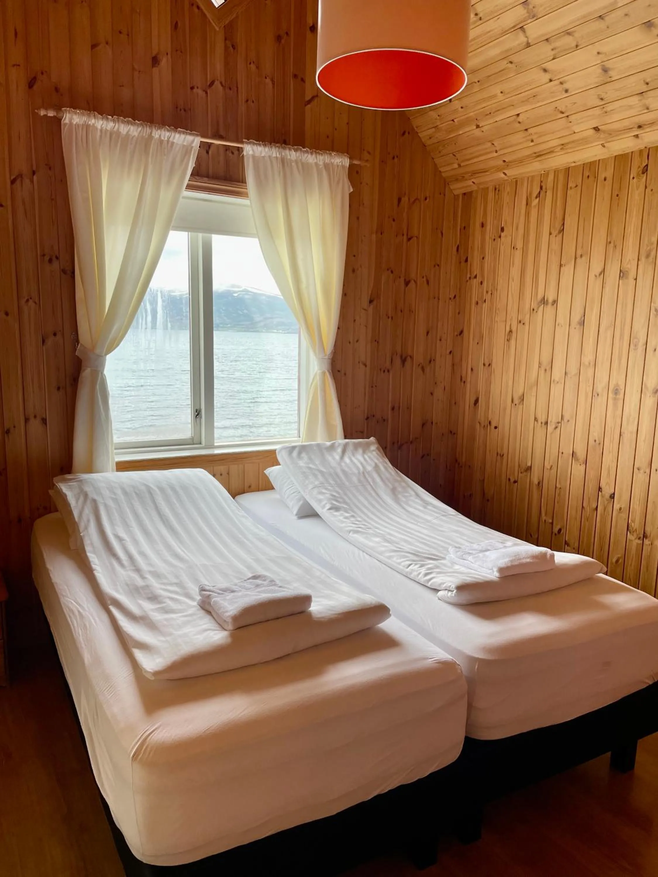 Bed in Ytri Vík
