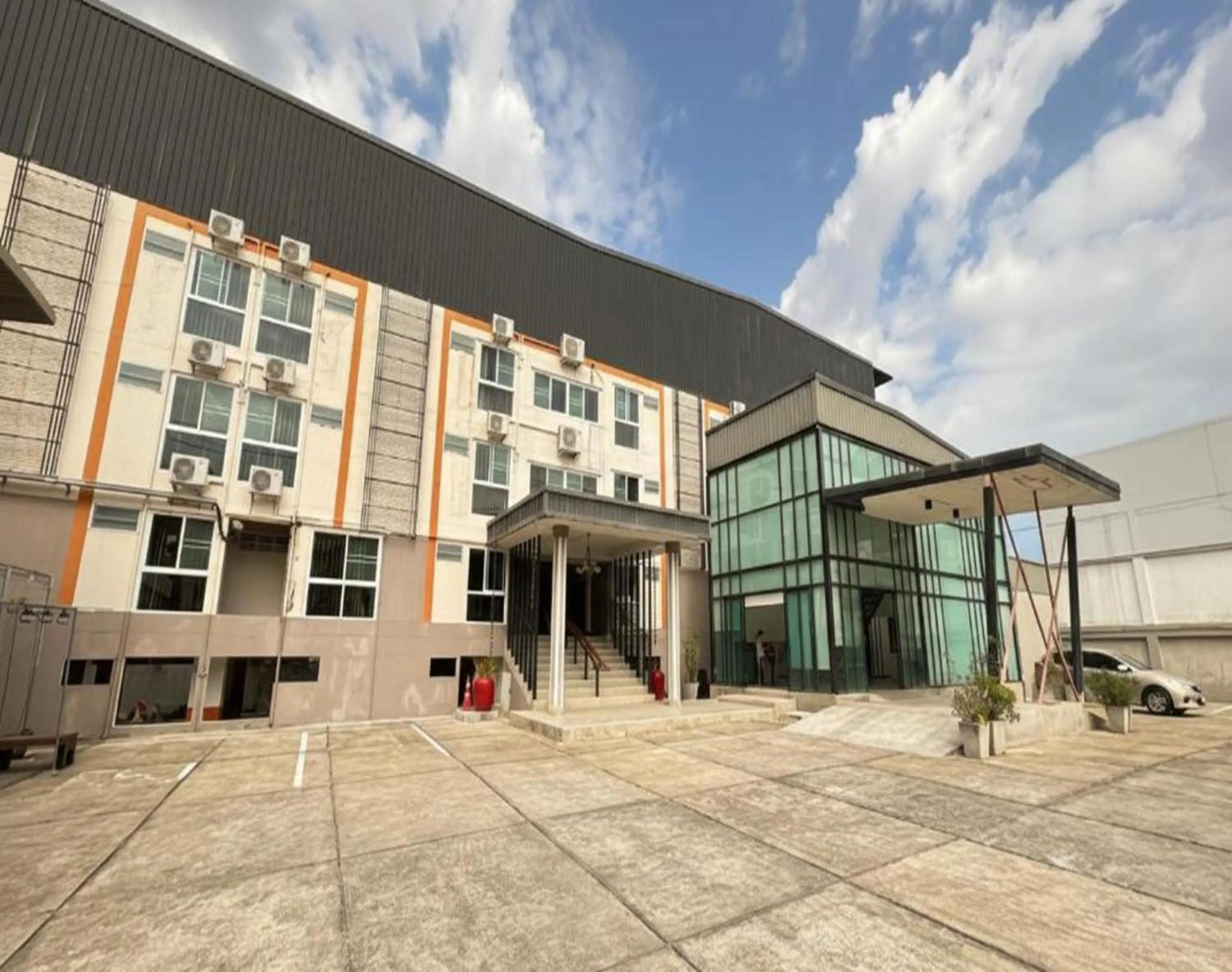 Collection O Mahidol Road