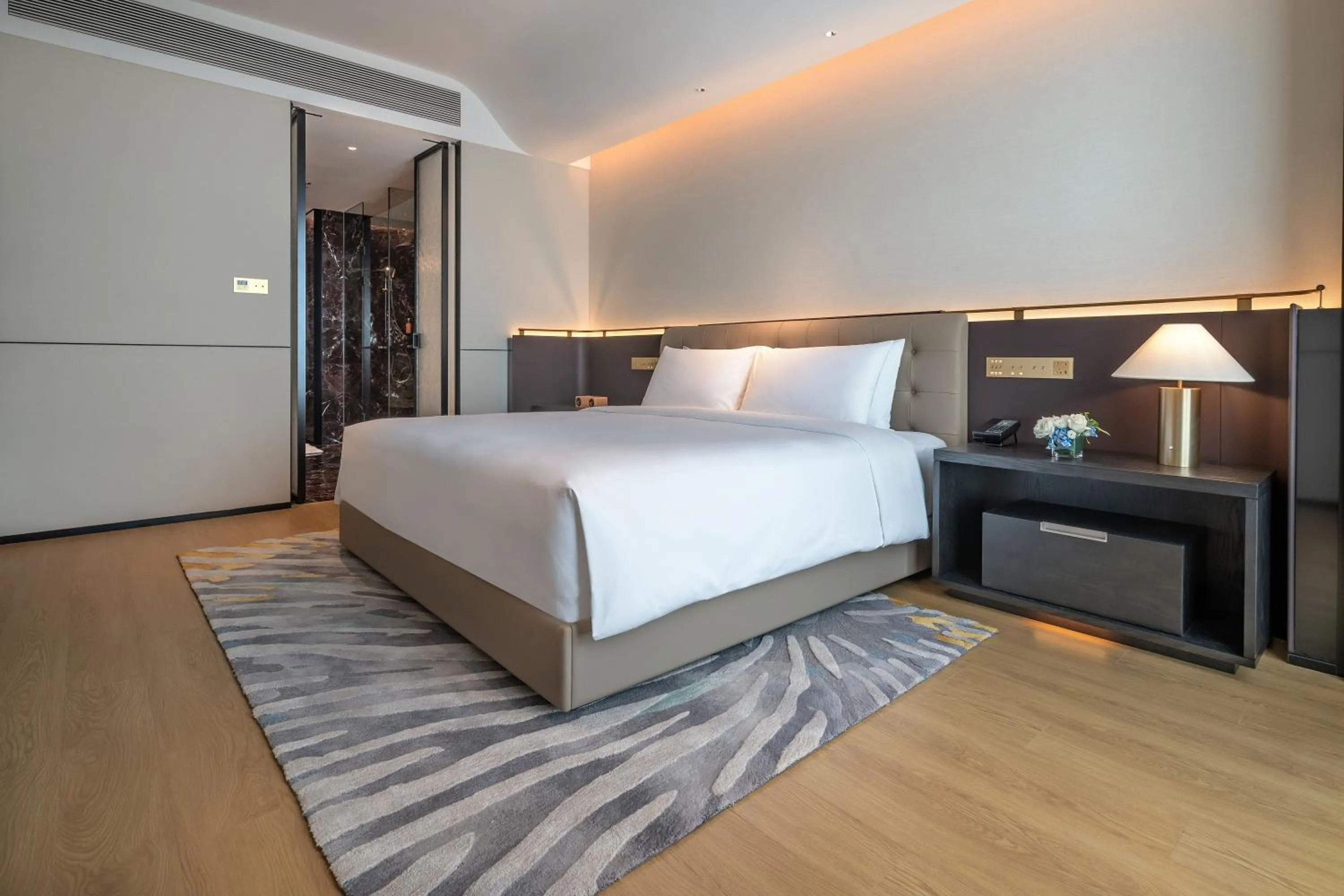 Bed in Pan Pacific Hotel, Dalian