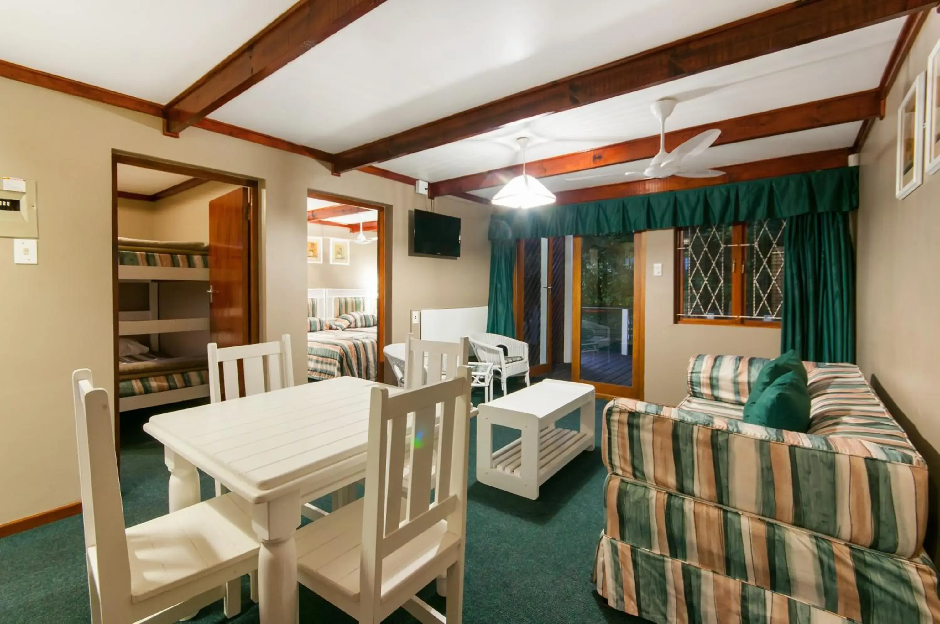 Cottage in Pine Lodge Resort Cottage in Pine Lodge Resort